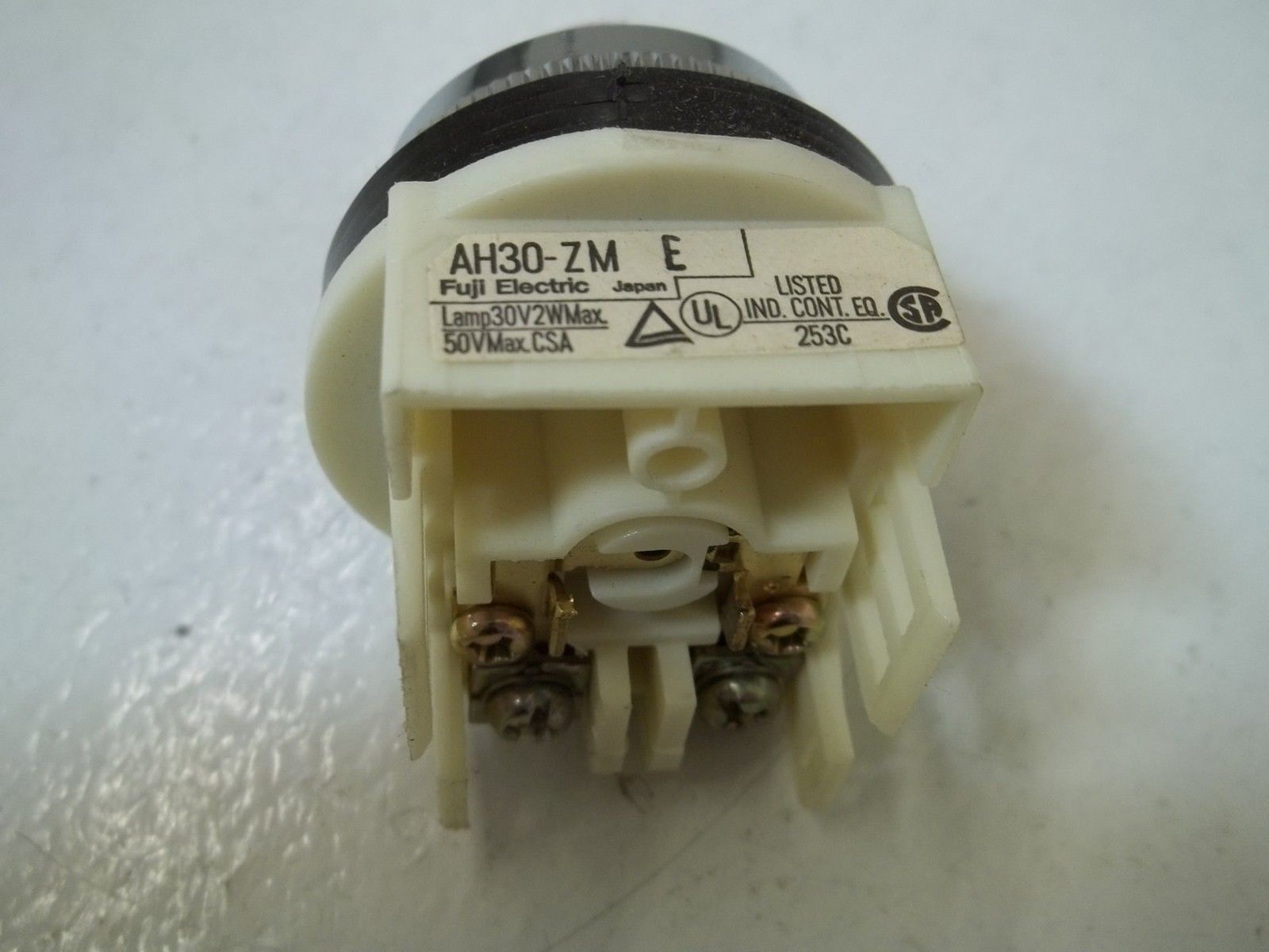 FUJI ELECTRIC AH30-ZM COMMAND SWITCH NSMP