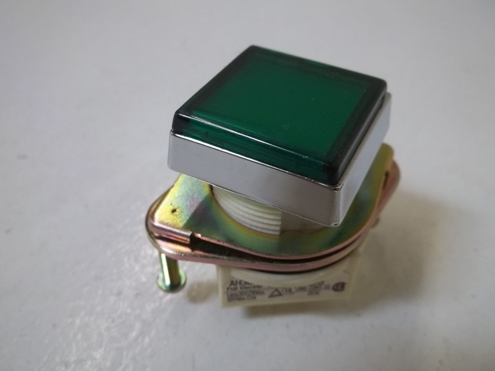FUJI ELECTRIC AH30-ZN COMMAND SWITCH NSMP