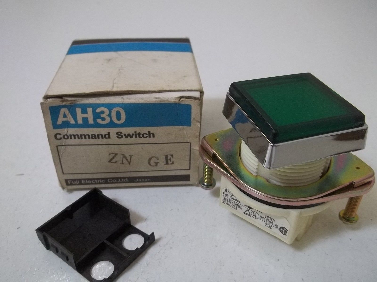 FUJI ELECTRIC AH30-ZN COMMAND SWITCH NSMP