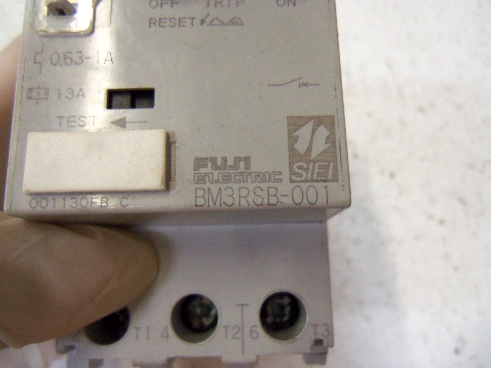 FUJI ELECTRIC MOTOR STARTER  BM3RSB-001  UNMP