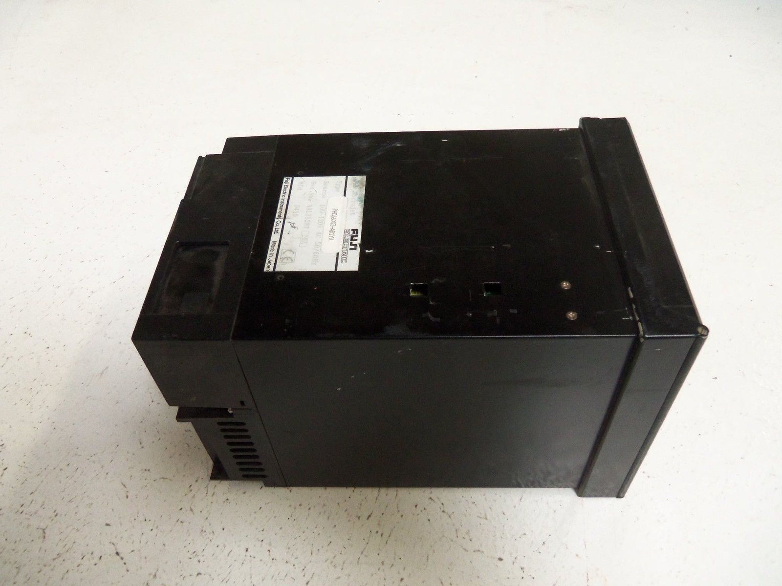 FUJI PHC66003-AB1YV PHC SERIES STRIP CHART RECORDER *USED*
