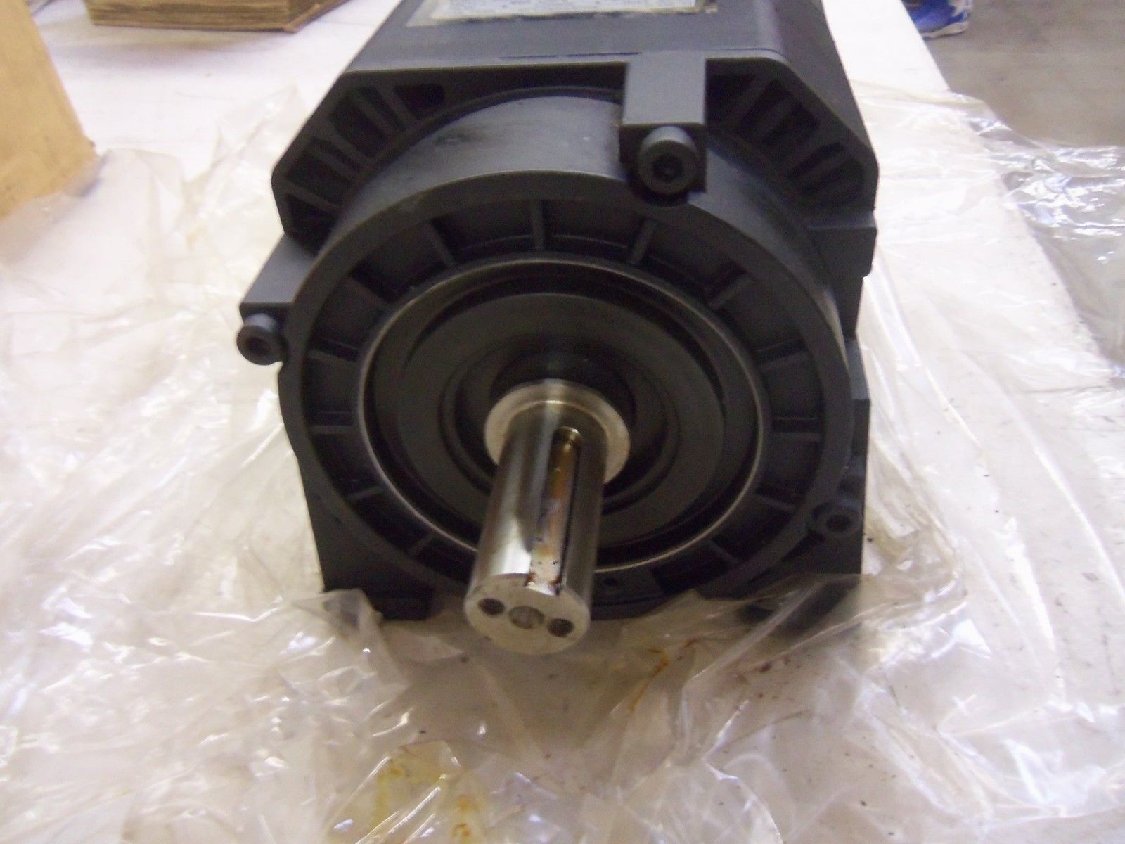 GE FANUC A06B-0752-B200#3000 SPINDLE MOTOR (BOX IS TORN) NSMP