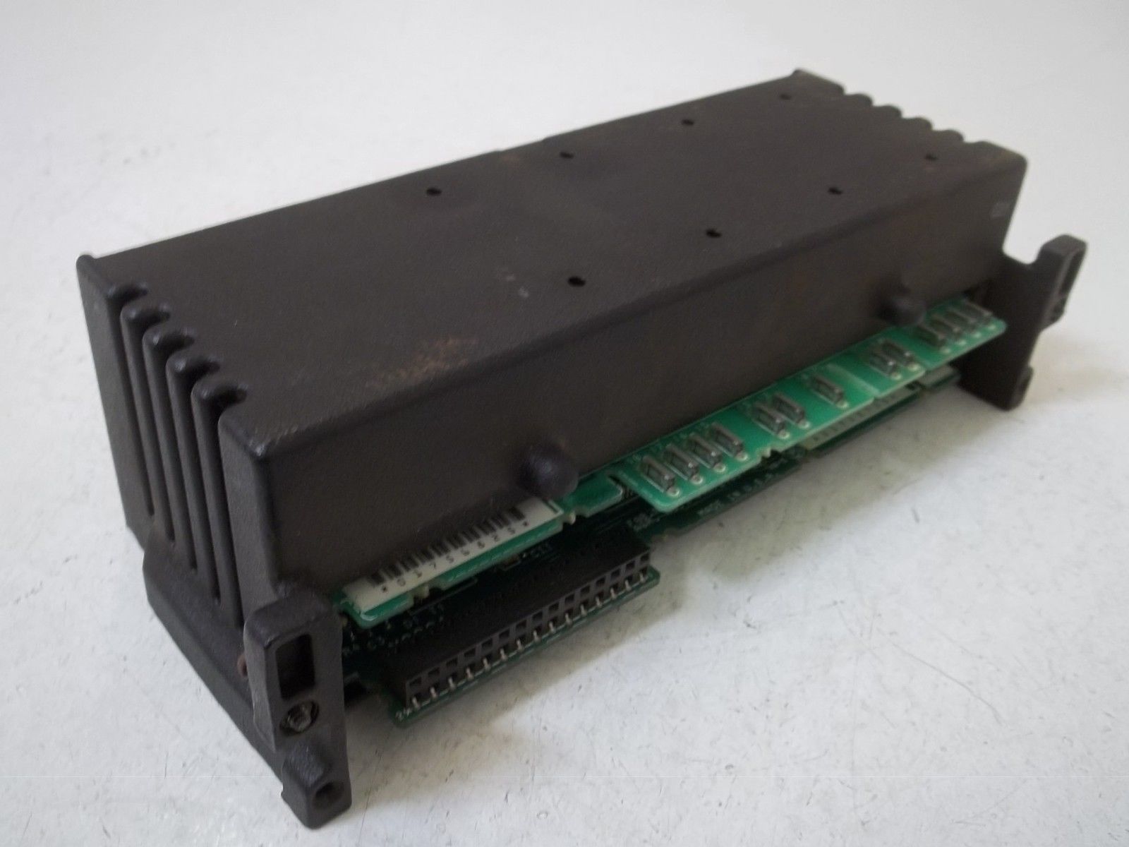 GE FANUC IC660ED101B ELECTR. MODULE 115VAC 8I/O LL UNMP