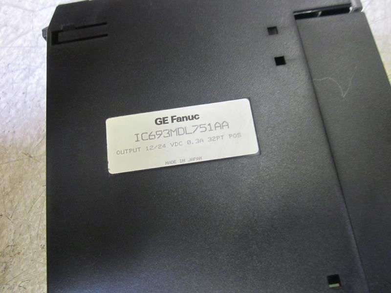GE FANUC IC693MDL751AA OUTPUT MODULE 12/24VDC 0.3A 32PT POS UNMP