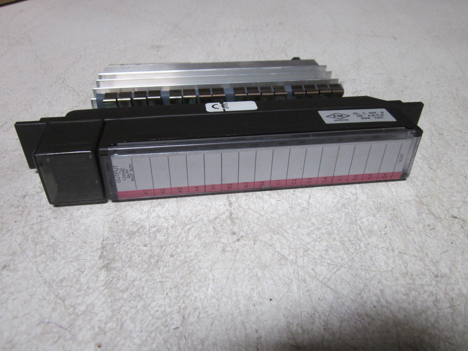 GE FANUC IC697MDL340F 120VAC DISCRETE LOGIC OUTPUT MODULE UNMP