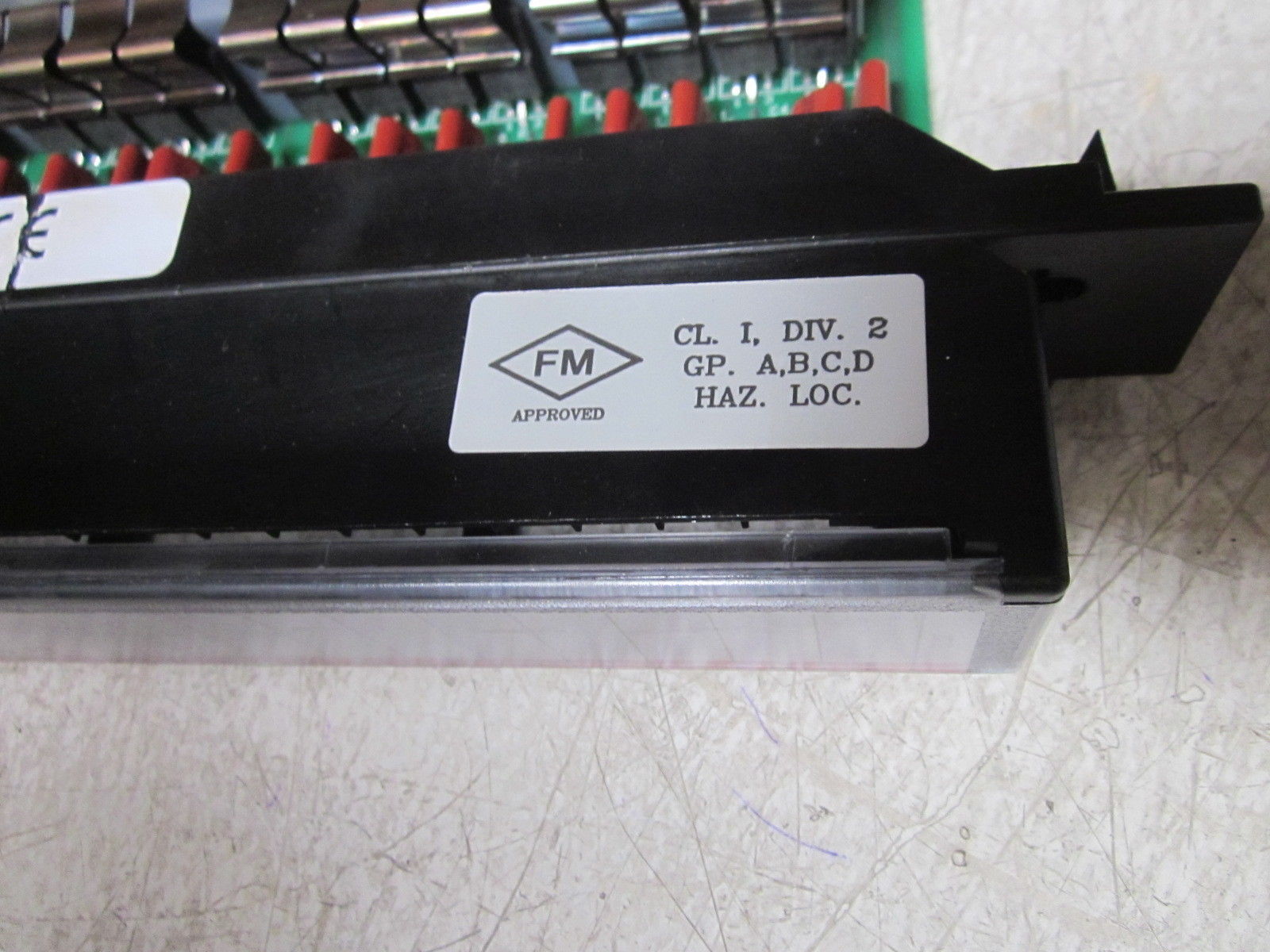GE FANUC IC697MDL340F 120VAC DISCRETE LOGIC OUTPUT MODULE UNMP