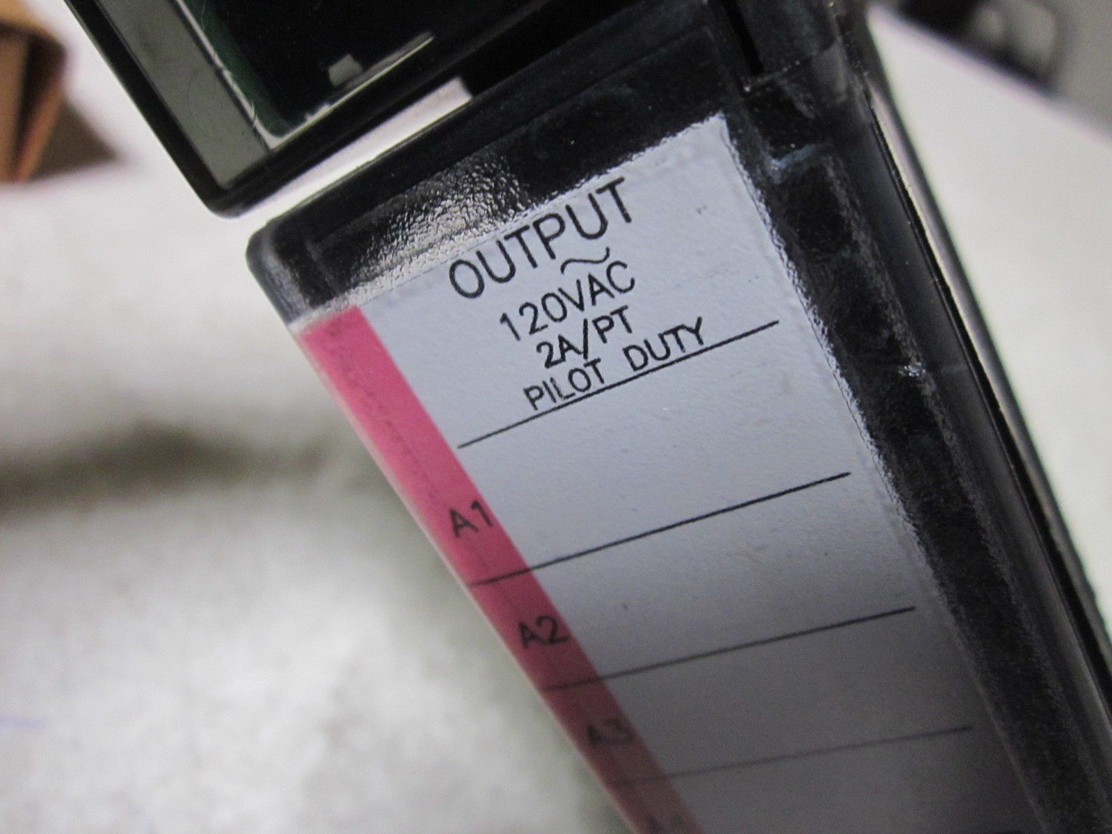 GE FANUC IC697MDL340F 120VAC DISCRETE LOGIC OUTPUT MODULE UNMP