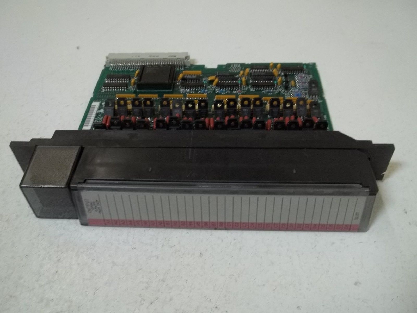 GE FANUC IC697MDL350 OUTPUT 120VAC .5A/PT1 NSMP