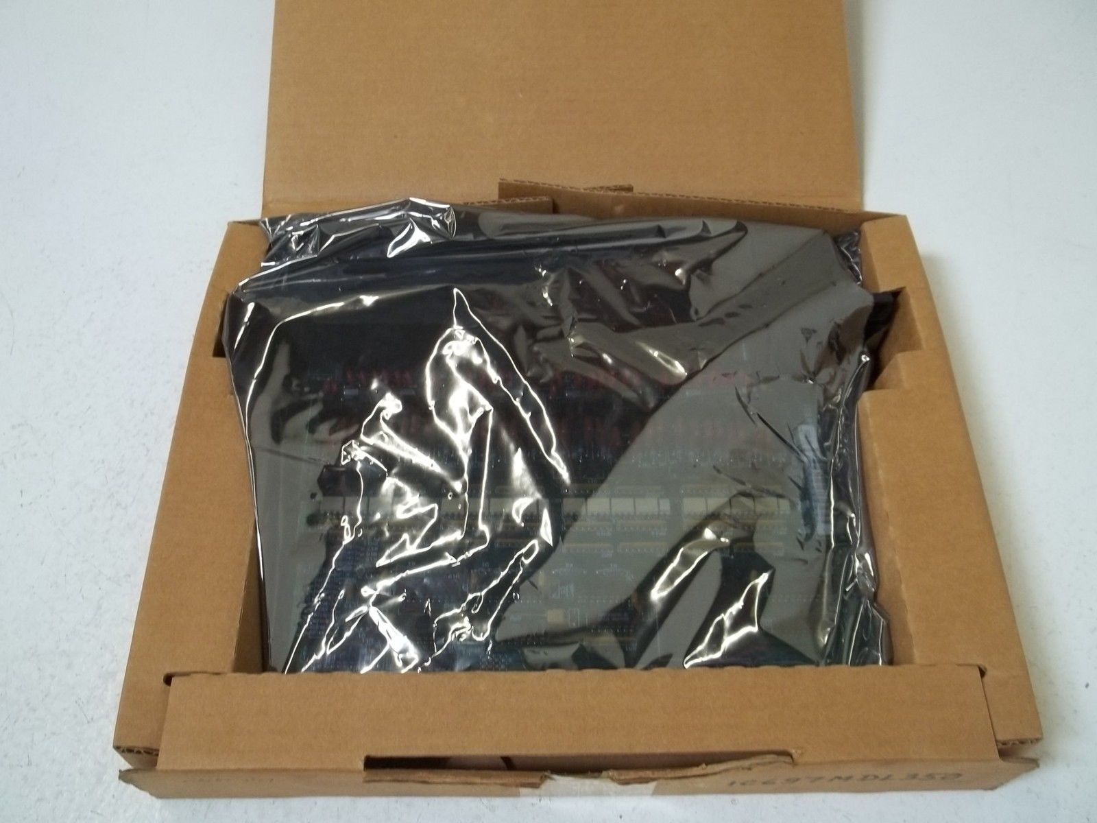 GE FANUC IC697MDL350 OUTPUT 120VAC .5A/PT1 NSMP