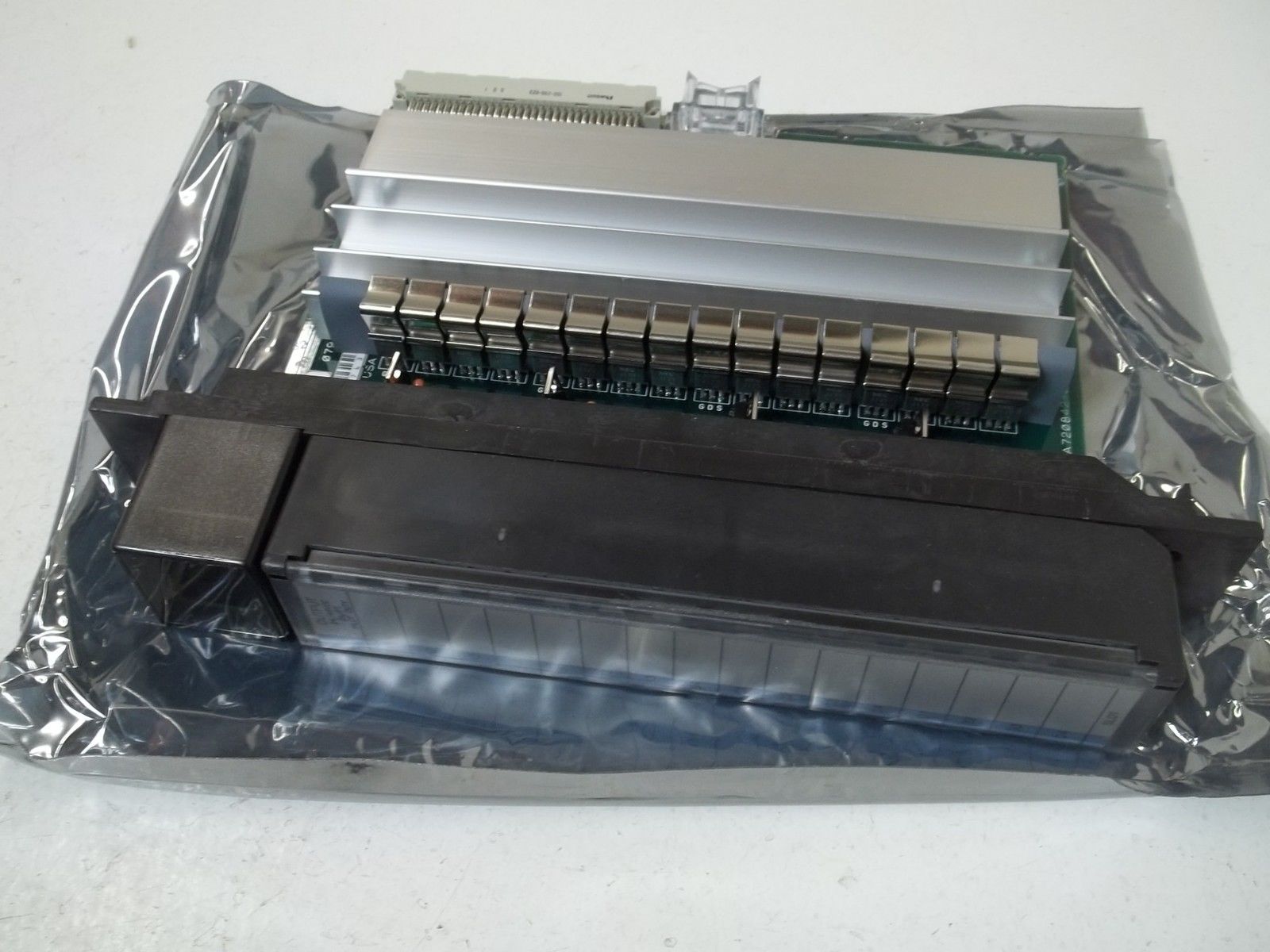 GE FANUC IC697MDL740B OUTPUT MODULE 24/48VDC 2A 16PT NSMP