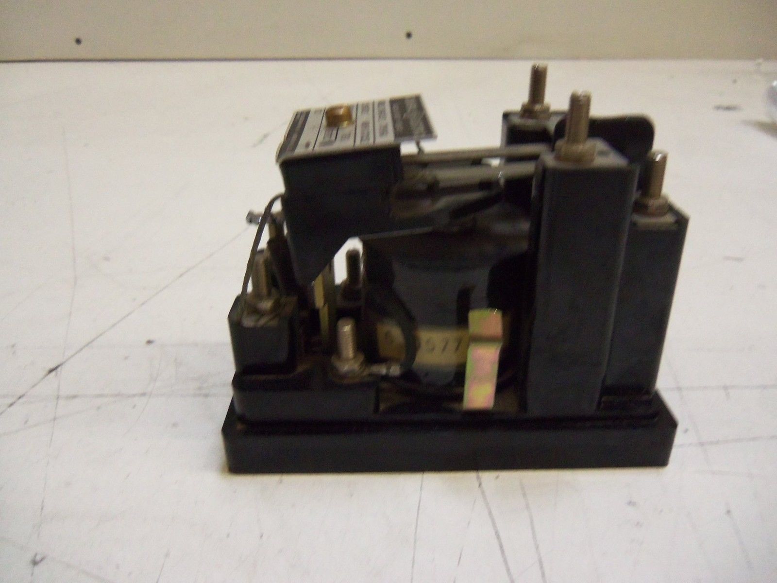 GENERAL ELECTRIC 12HGA11J52 AUXILIARY RELAY UNMP