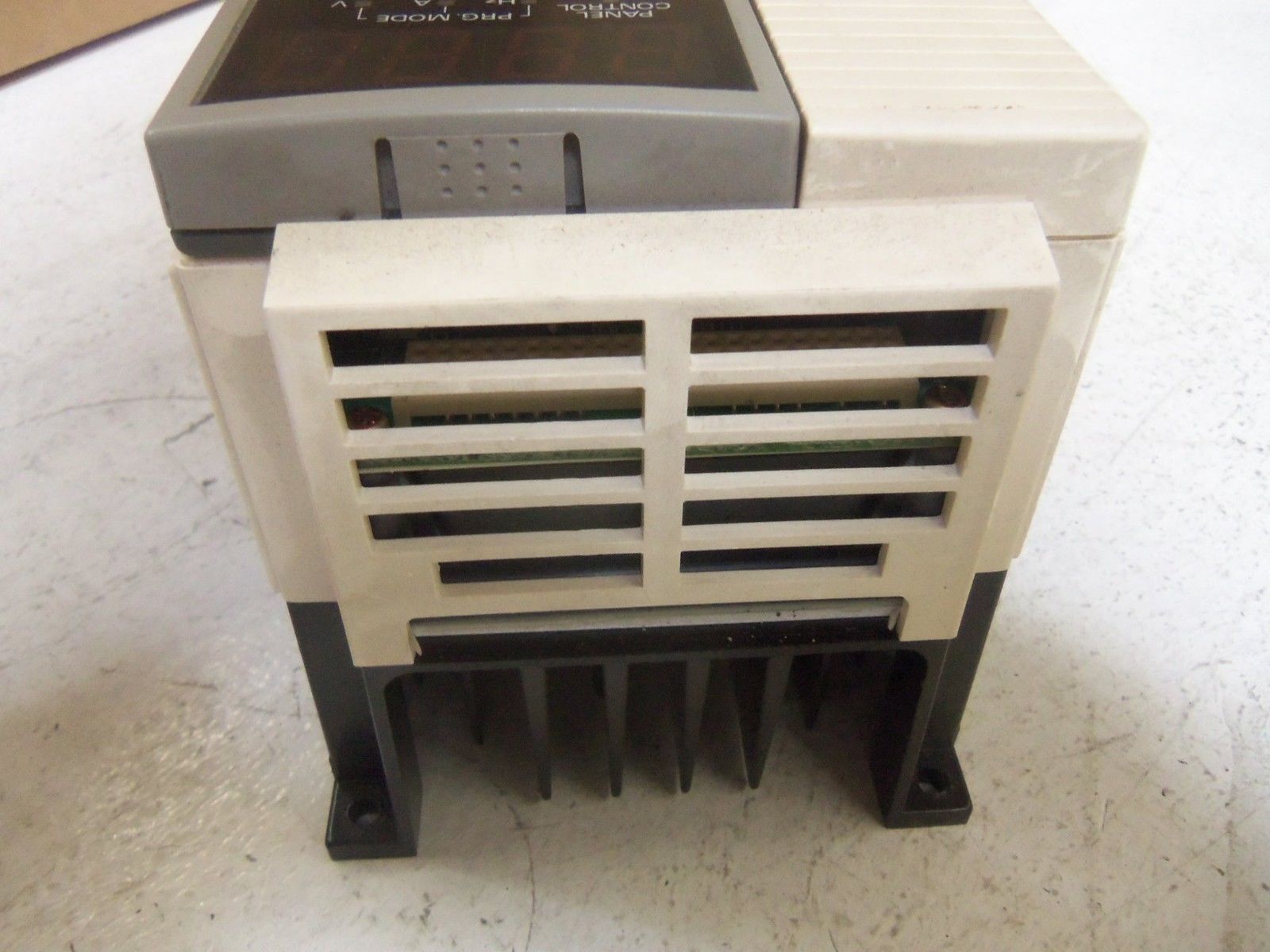GENERAL ELECTRIC 6KAF323F50MSA1 AC DRIVE UNMP