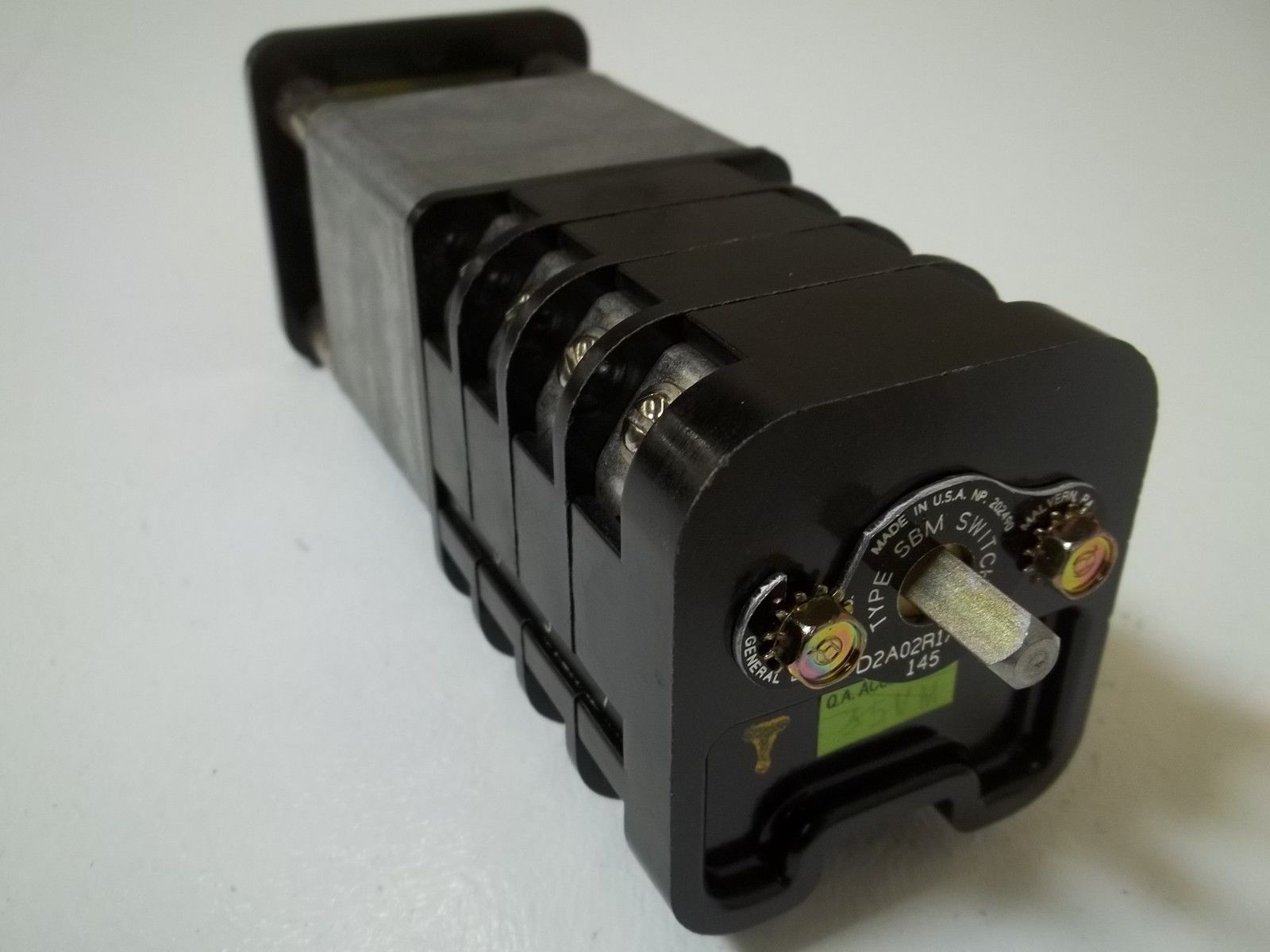 GENERAL ELECTRIC D2A02R1A3N1N TYPE SBM SWITCH UNMP