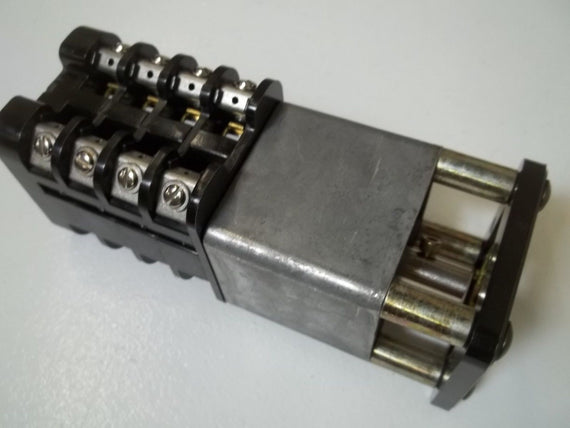 GENERAL ELECTRIC D2A02R1A3N1N TYPE SBM SWITCH *USED*