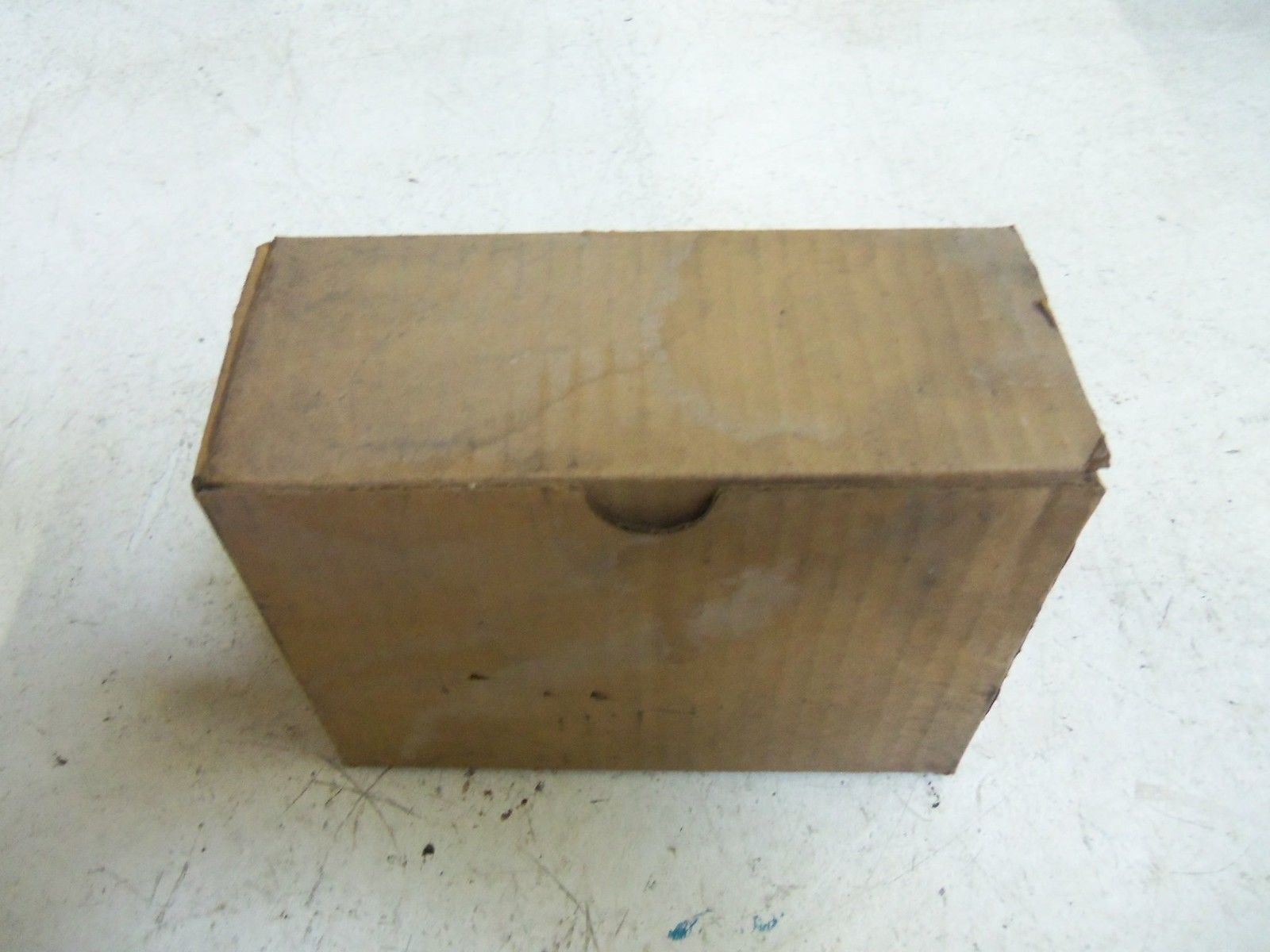 GENERAL ELECTRIC TEB111030 CIRCUIT BREAKER *NEW IN BOX*