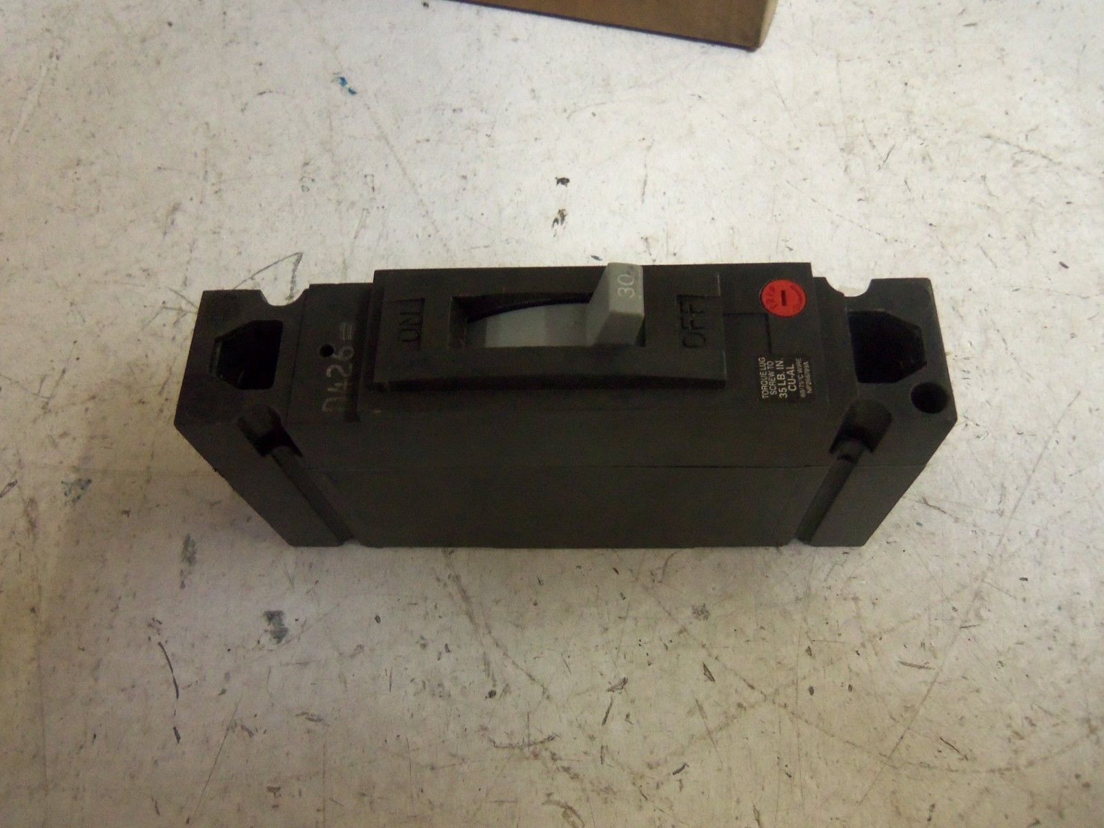 GENERAL ELECTRIC TEB111030 CIRCUIT BREAKER *NEW IN BOX*