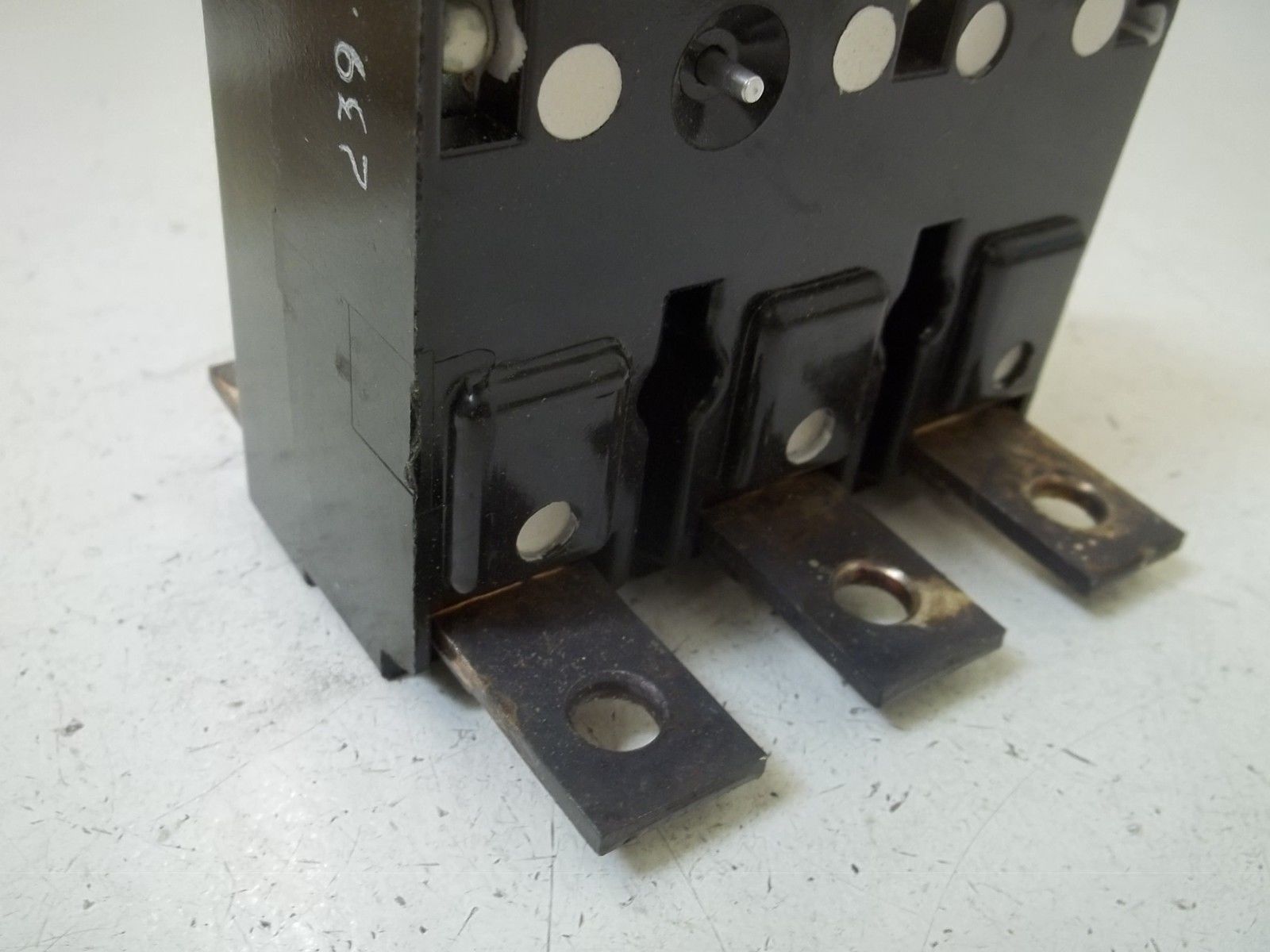 GENERAL ELECTRIC TFK236T150 MOLDED CASE CIRCUIT BREAKER NSMP