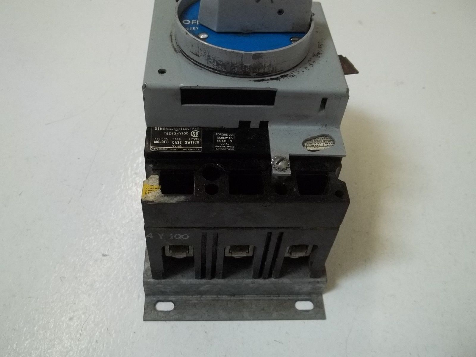 GE TED134Y100 3POLE 100AMP 480V BREAKER WITH ROTATING DIAL UNMP