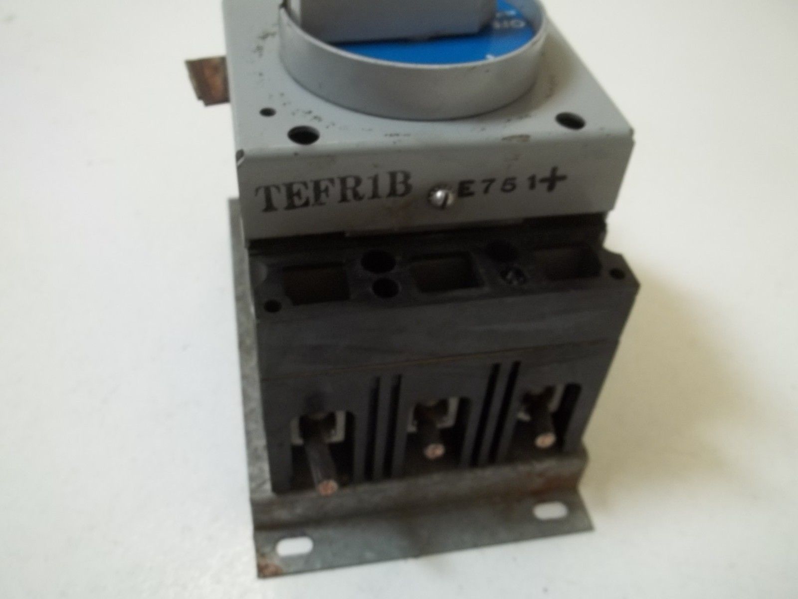 GE TED134Y100 3POLE 100AMP 480V BREAKER WITH ROTATING DIAL UNMP