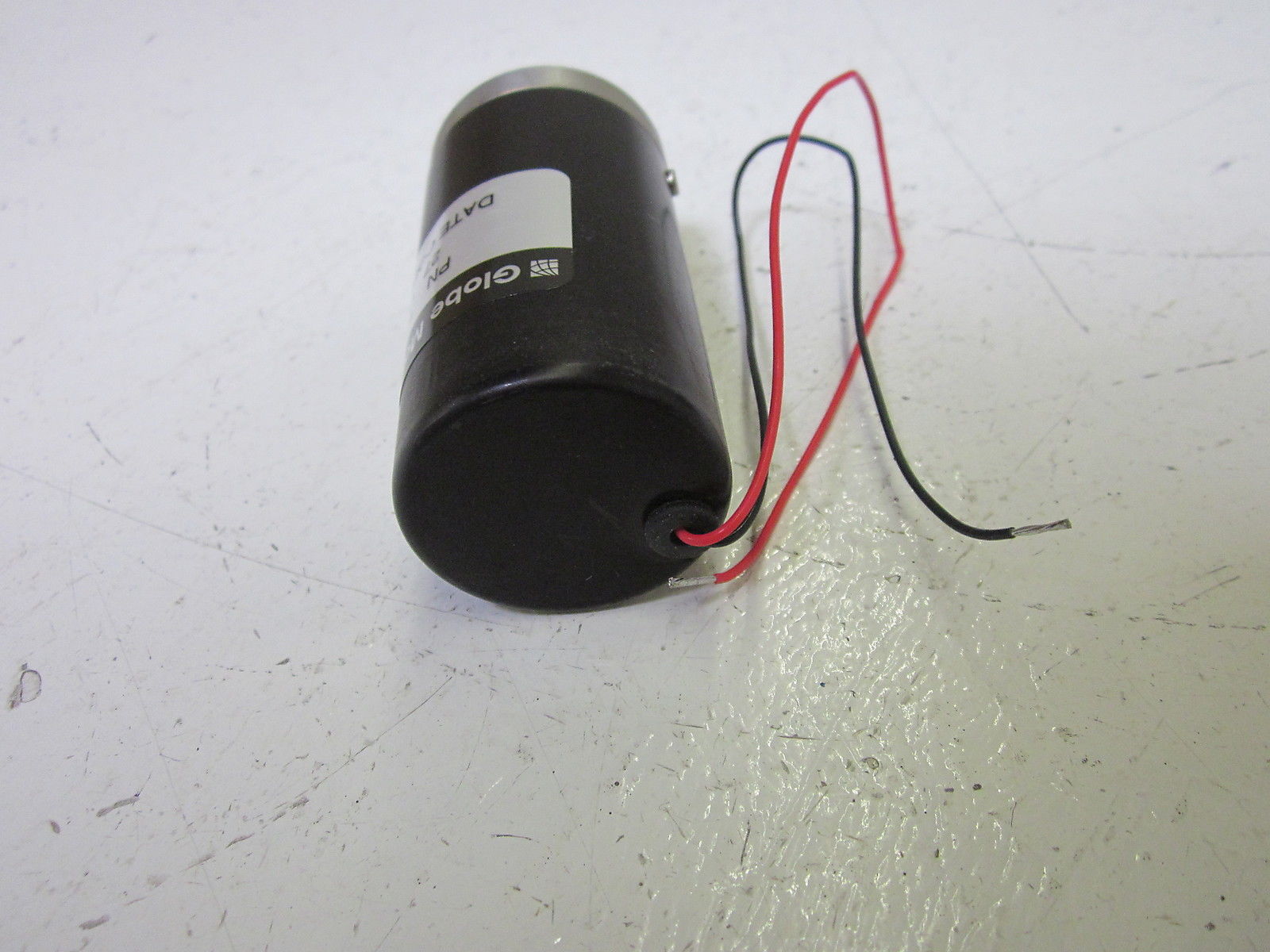 GLOBE MOTORS 100A823 27VDC UNMP