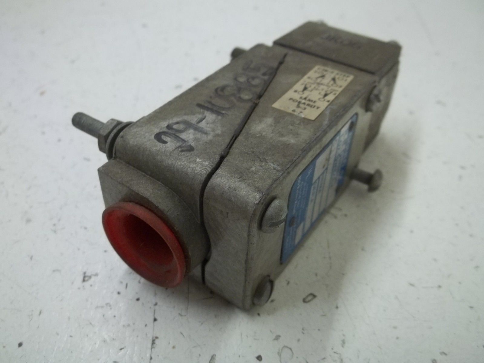GOULD C3BJK06 LIMIT SWITCH UNMP