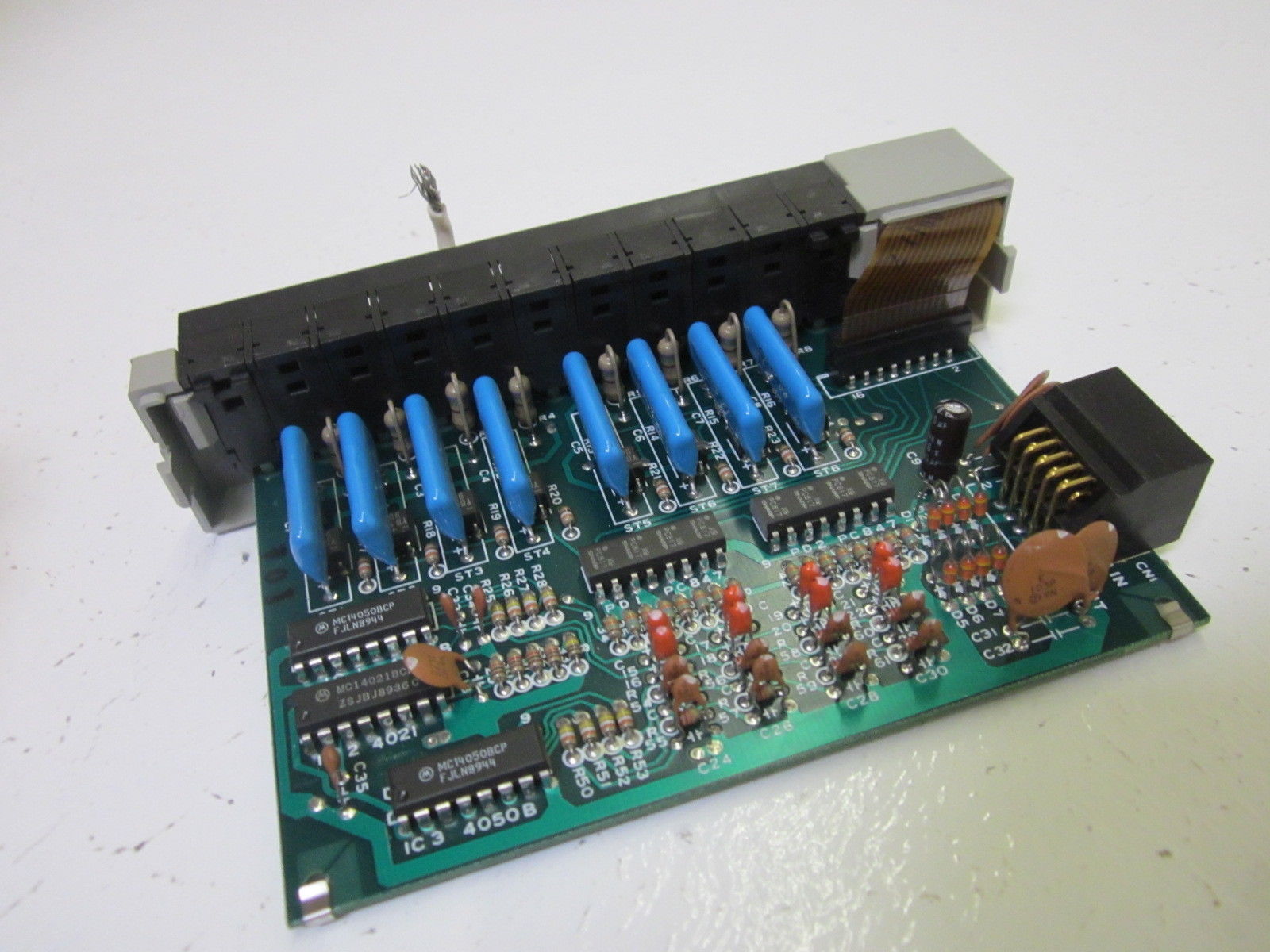 GOULD MODICON DI1131 AC INPUT MODULE 115VAC UNMP