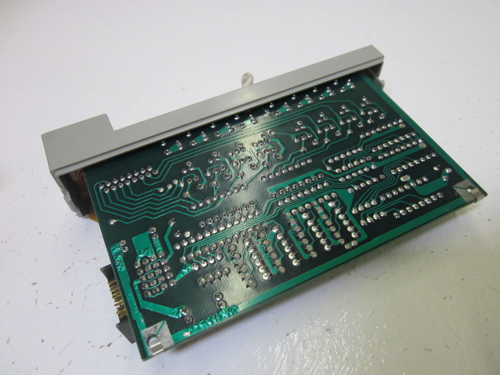 GOULD MODICON DI1131 AC INPUT MODULE 115VAC UNMP