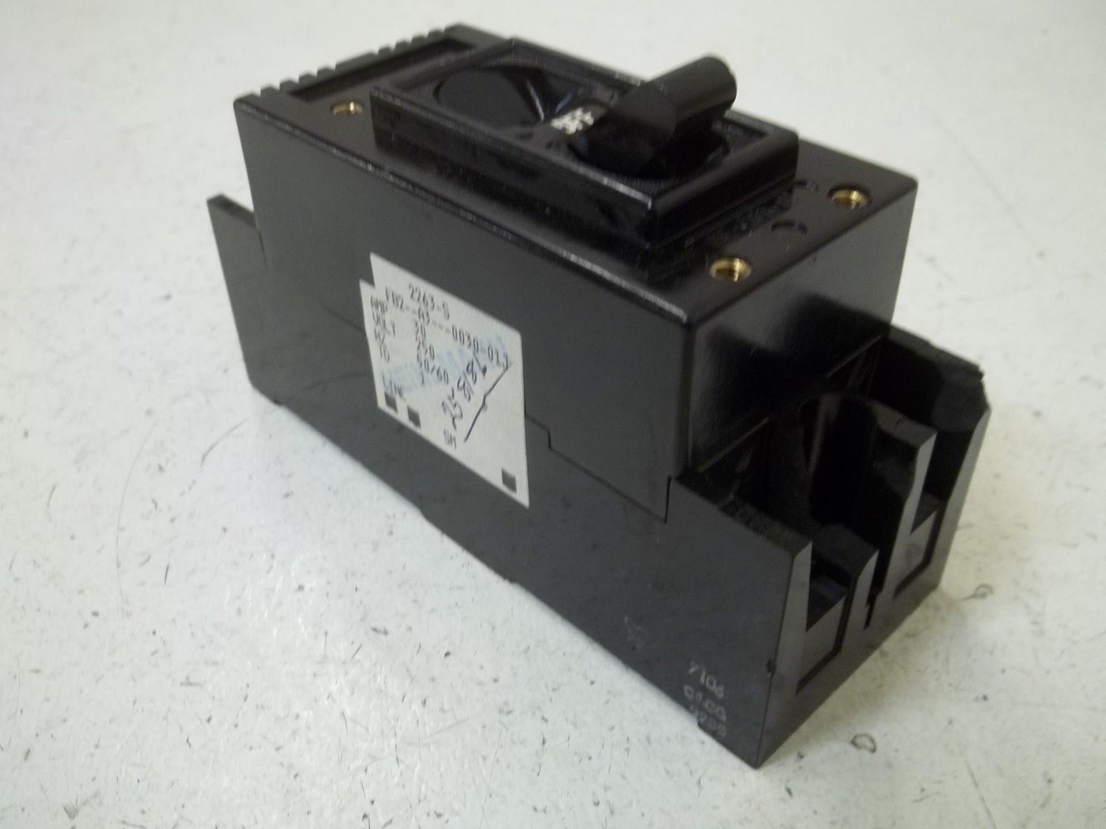 HEINEMANN FB2-A3-0030-01J CIRCUIT BREAKER UNMP