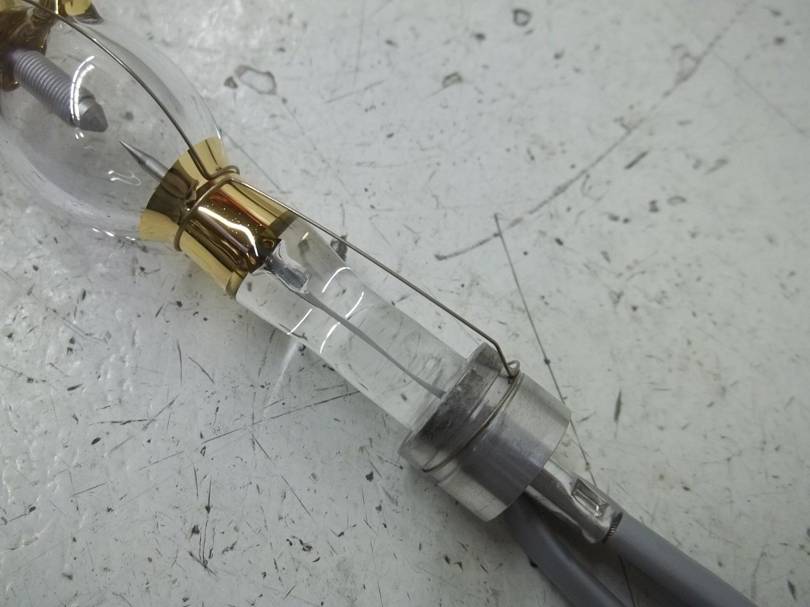 HOLEGENIX UXM-200YA LAMP  NSMP