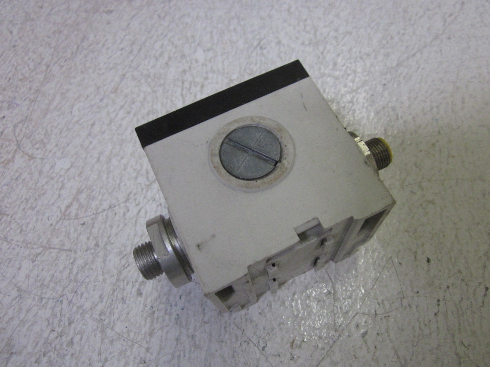 HOLJERON CST-900300 SDS INTERFACE PNEUMATIC MANIFOLD UNMP