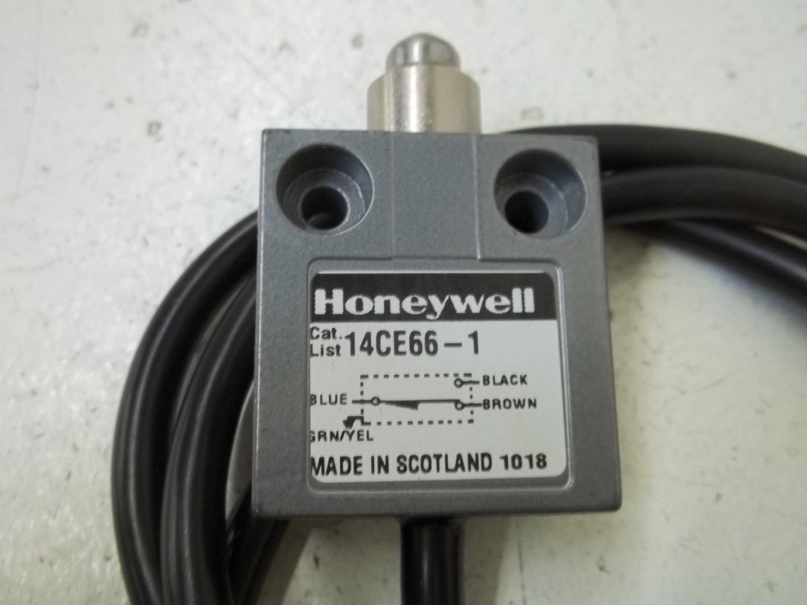 HONEYWELL 14CE66-1 LIMIT SWITCH UNMP