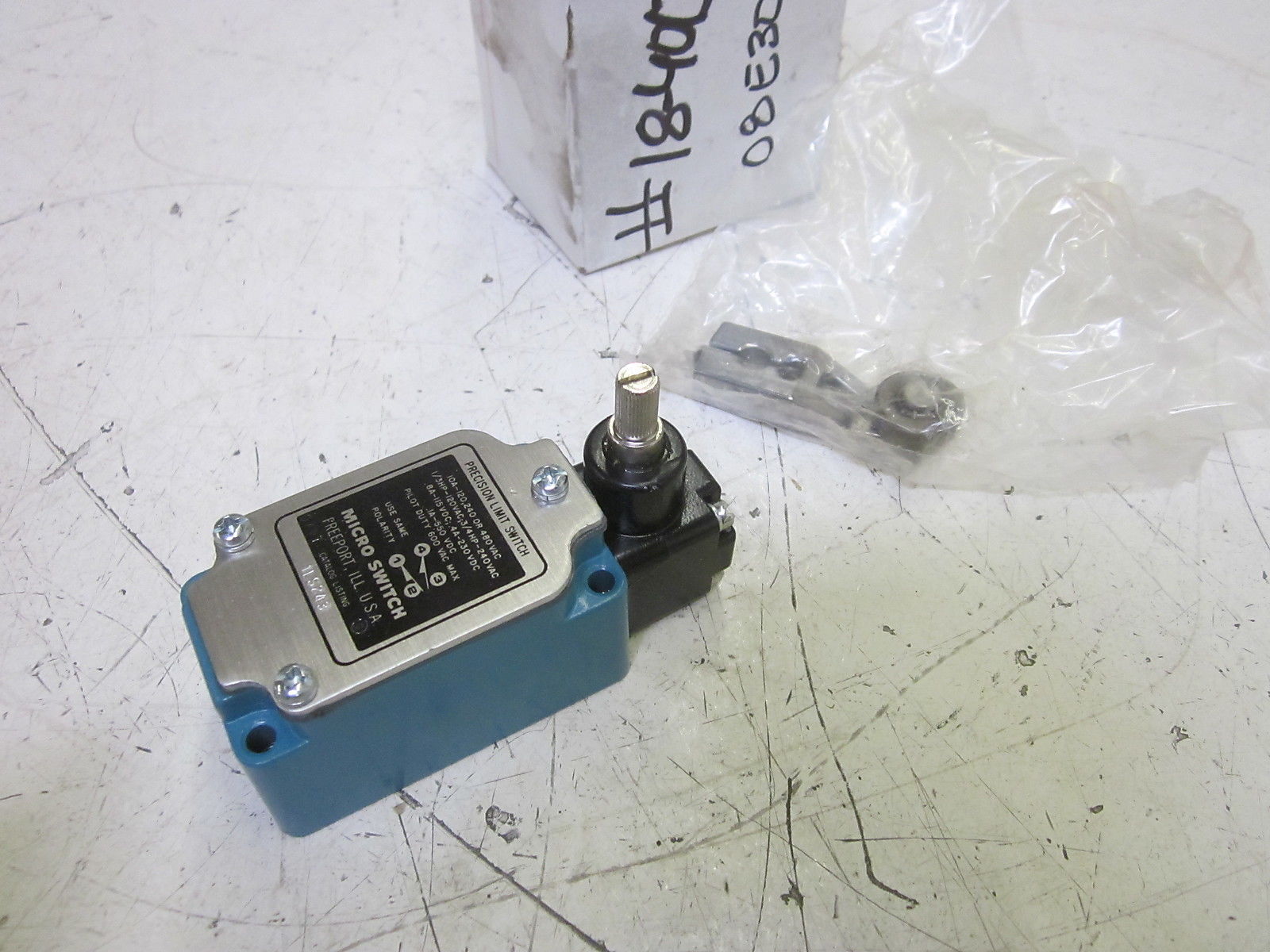 HONEYWELL 1LS243 LIMIT SWITCH 10A 120,240 OR 480VAC *NEW IN BOX*