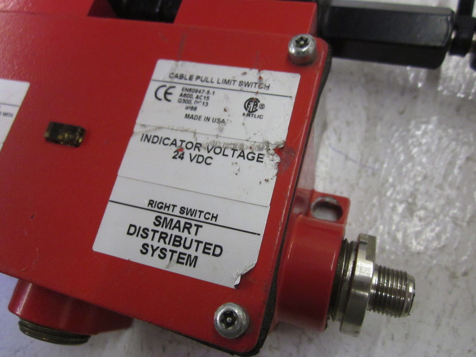 HONEYWELL 2CLSB1T4D CABLE PULL LIMIT SWITCH UNMP