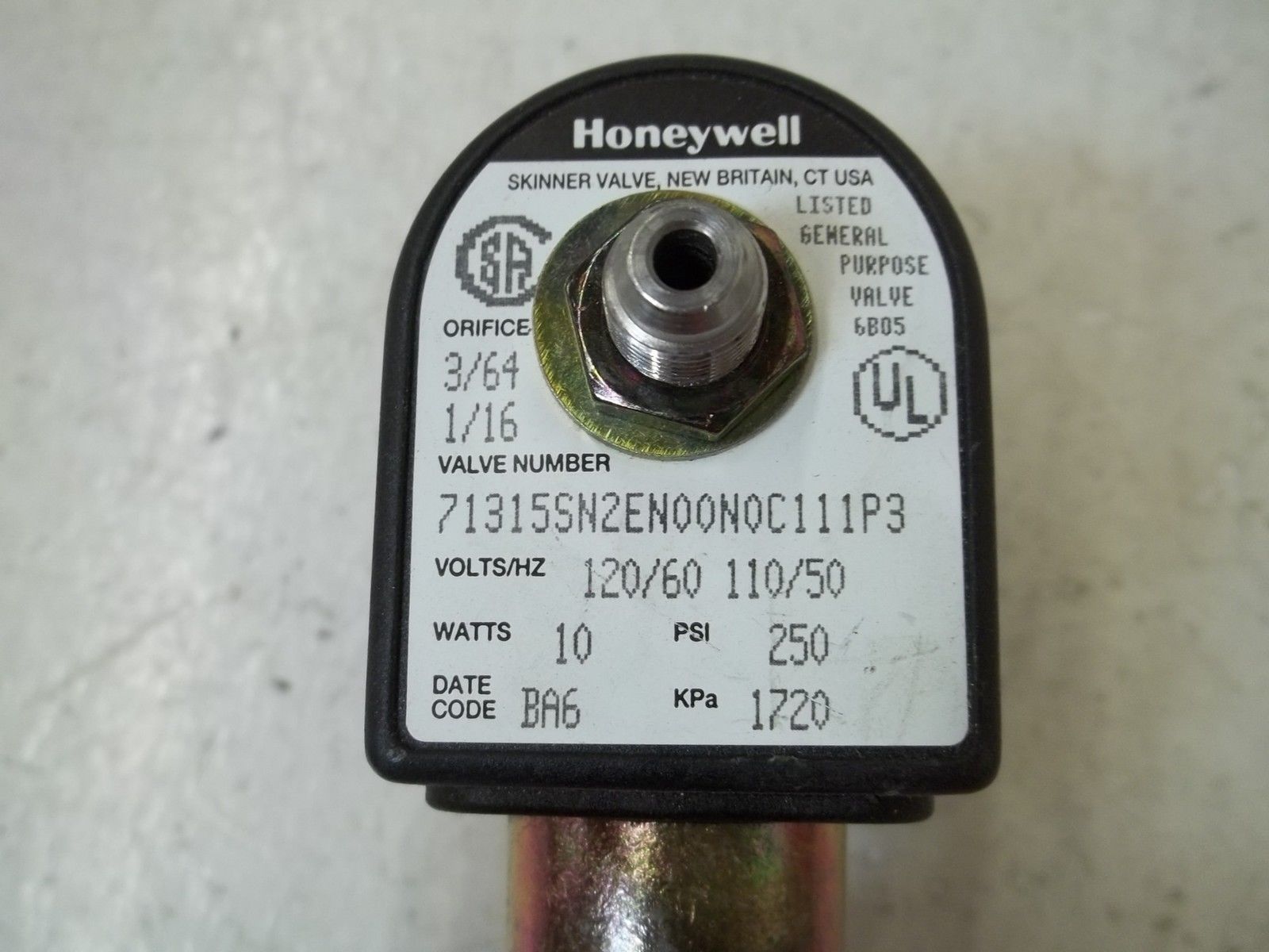 HONEYWELL 71315SN2EN00N0C111P3 SKINNER SOLENOID VALVE 120/60 110/50 250PSI UNMP