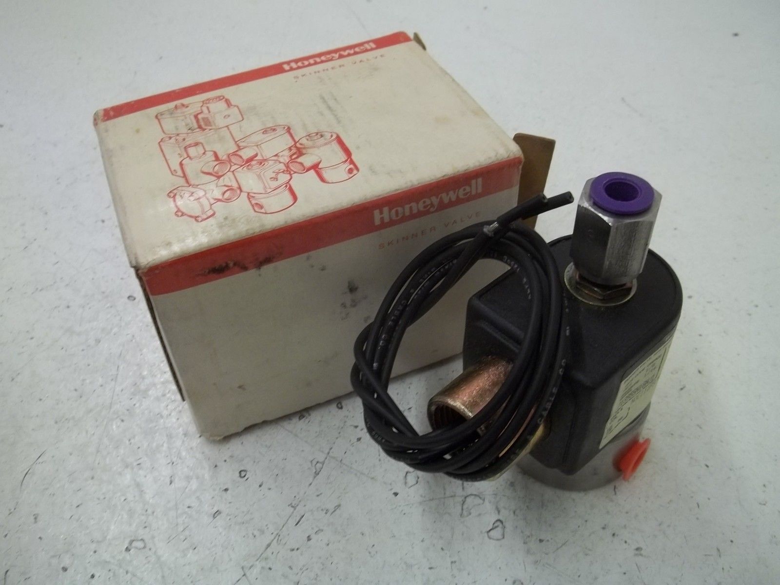HONEYWELL 71395SN1GNJ1 SOLENOID VALVE 110/120V NSMP