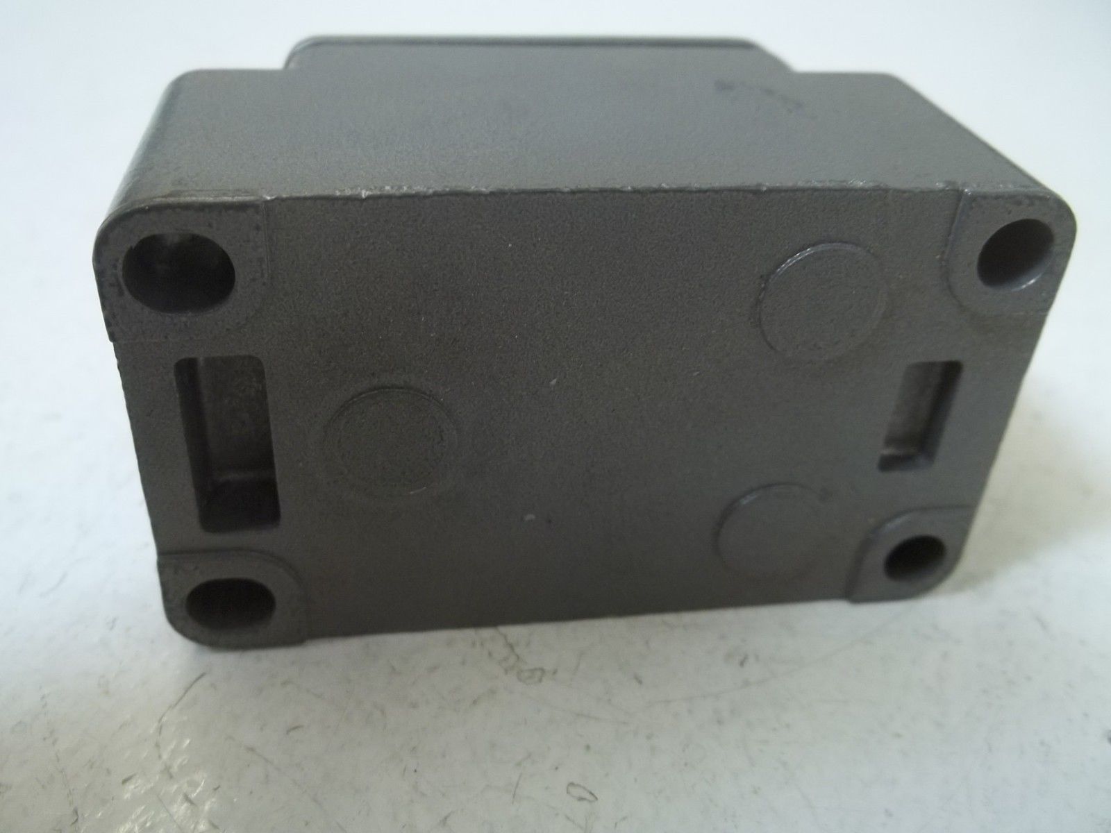 HONEYWELL 8LS1524PGN20 (GREY) UNMP