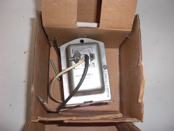 HONEYWELL AT72D1725  TRANSFORMER 120-24 40VA *NEW IN BOX*