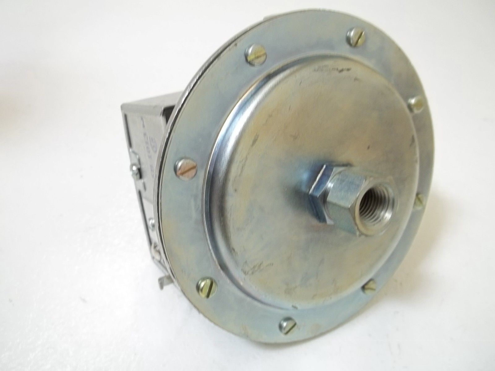 HONEYWELL C645B1013 GAS/AIR PRESSURE SWITCH UNMP