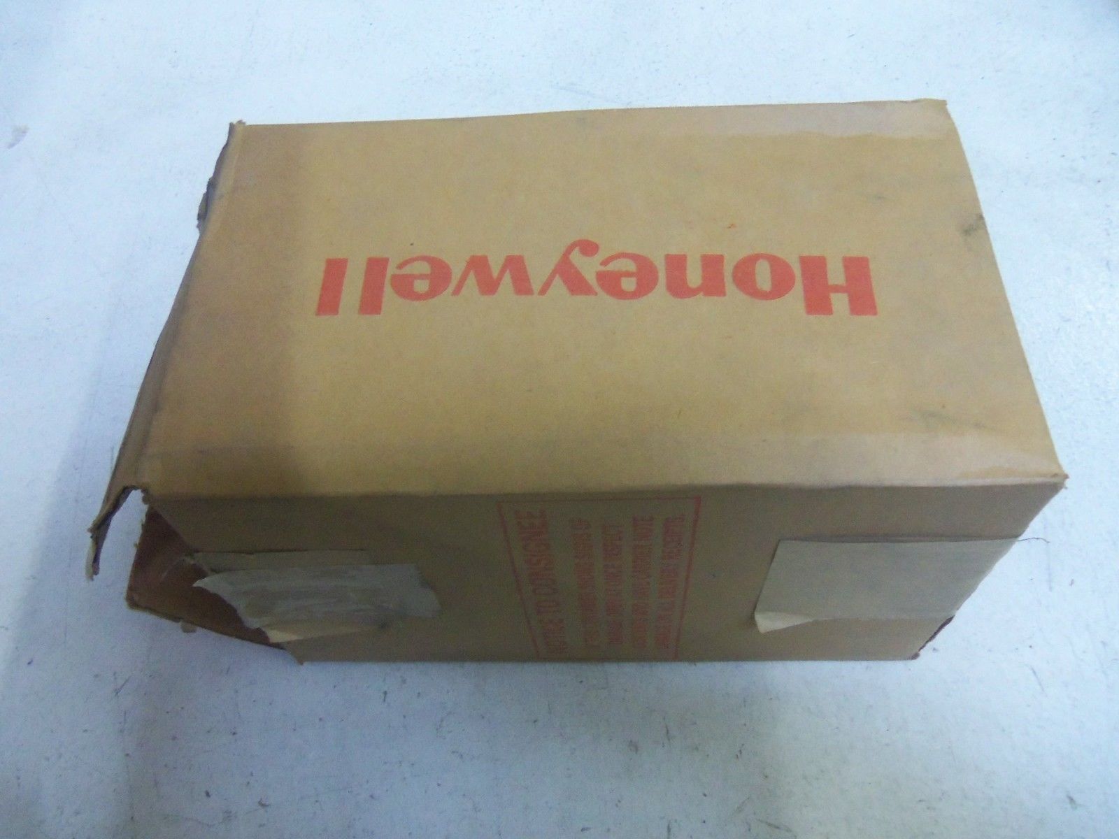 HONEYWELL C7012A1160 ULTRAVIOLET FLAME SENSOR DETECTOR *NEW IN BOX*