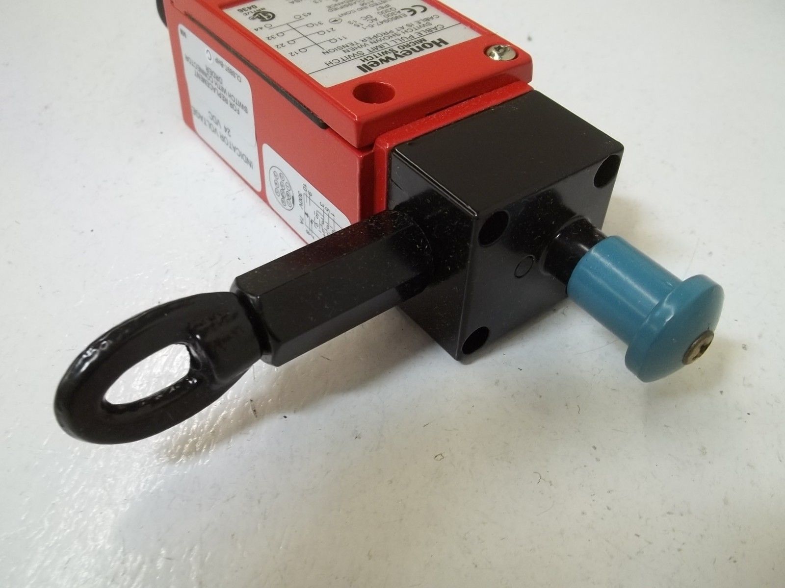 HONEYWELL CLSB9T-BP LIMIT SWITCH NSMP