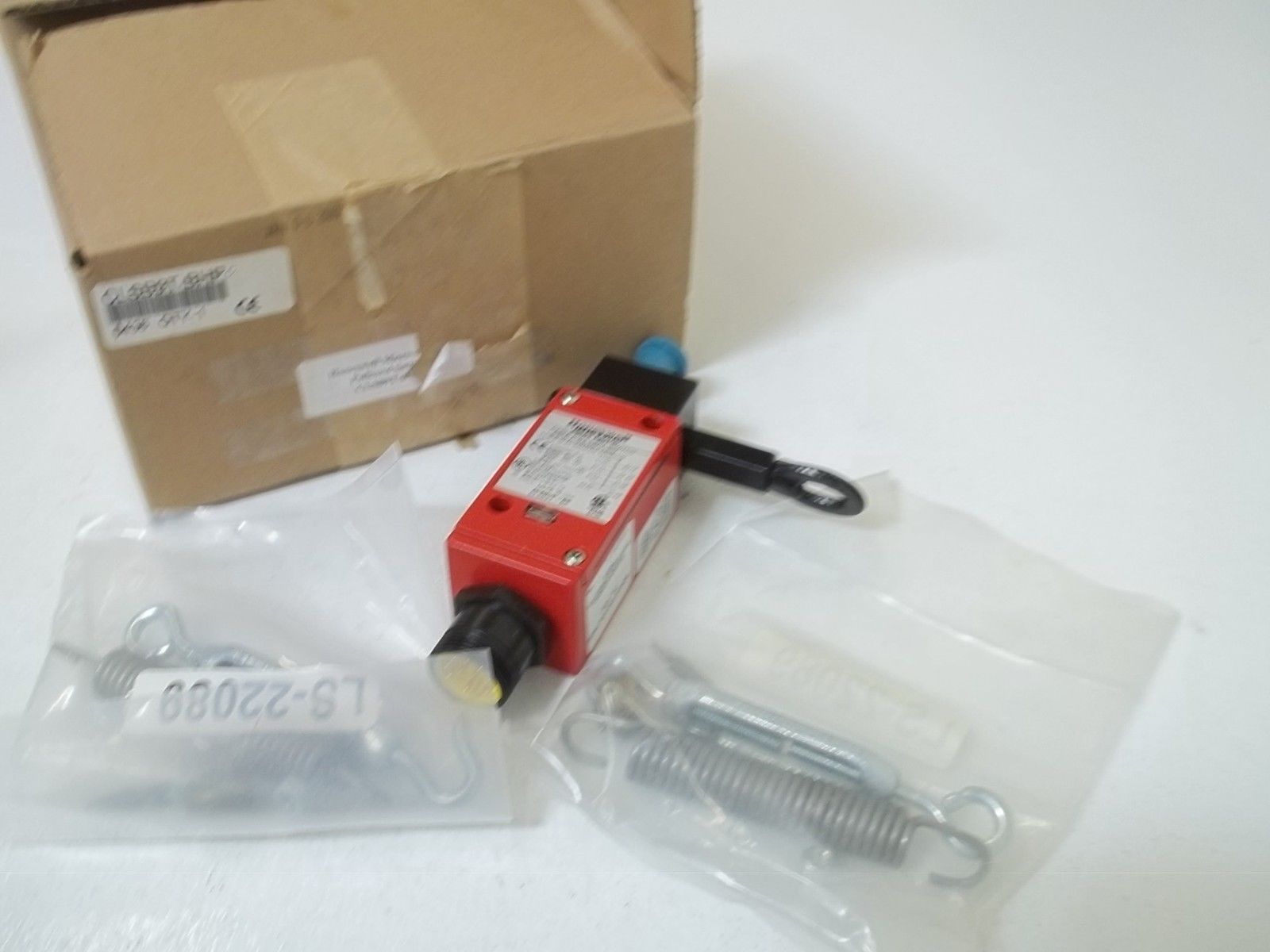 HONEYWELL CLSB9T-BP LIMIT SWITCH NSMP
