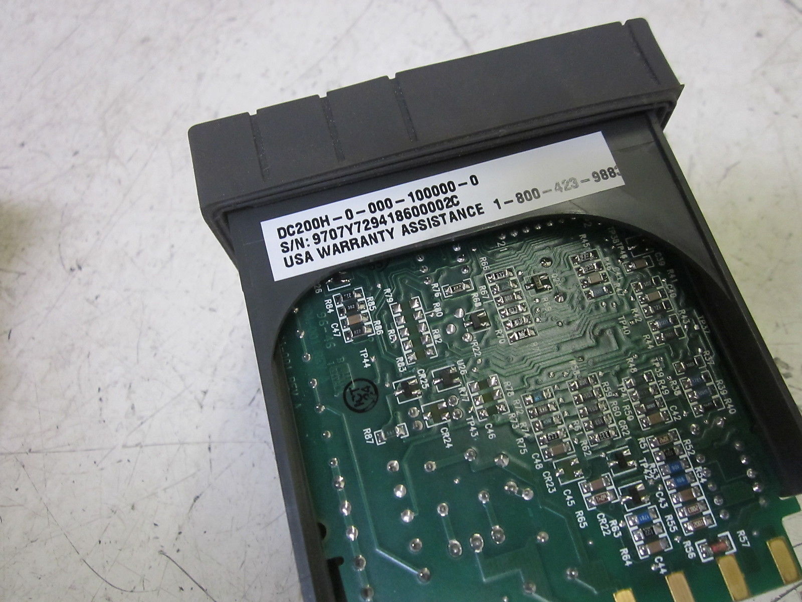 HONEYWELL DC200H-0-000-100000-0 TEMPERATURE CONTROLLER (NO ENCLOSURE) UNMP