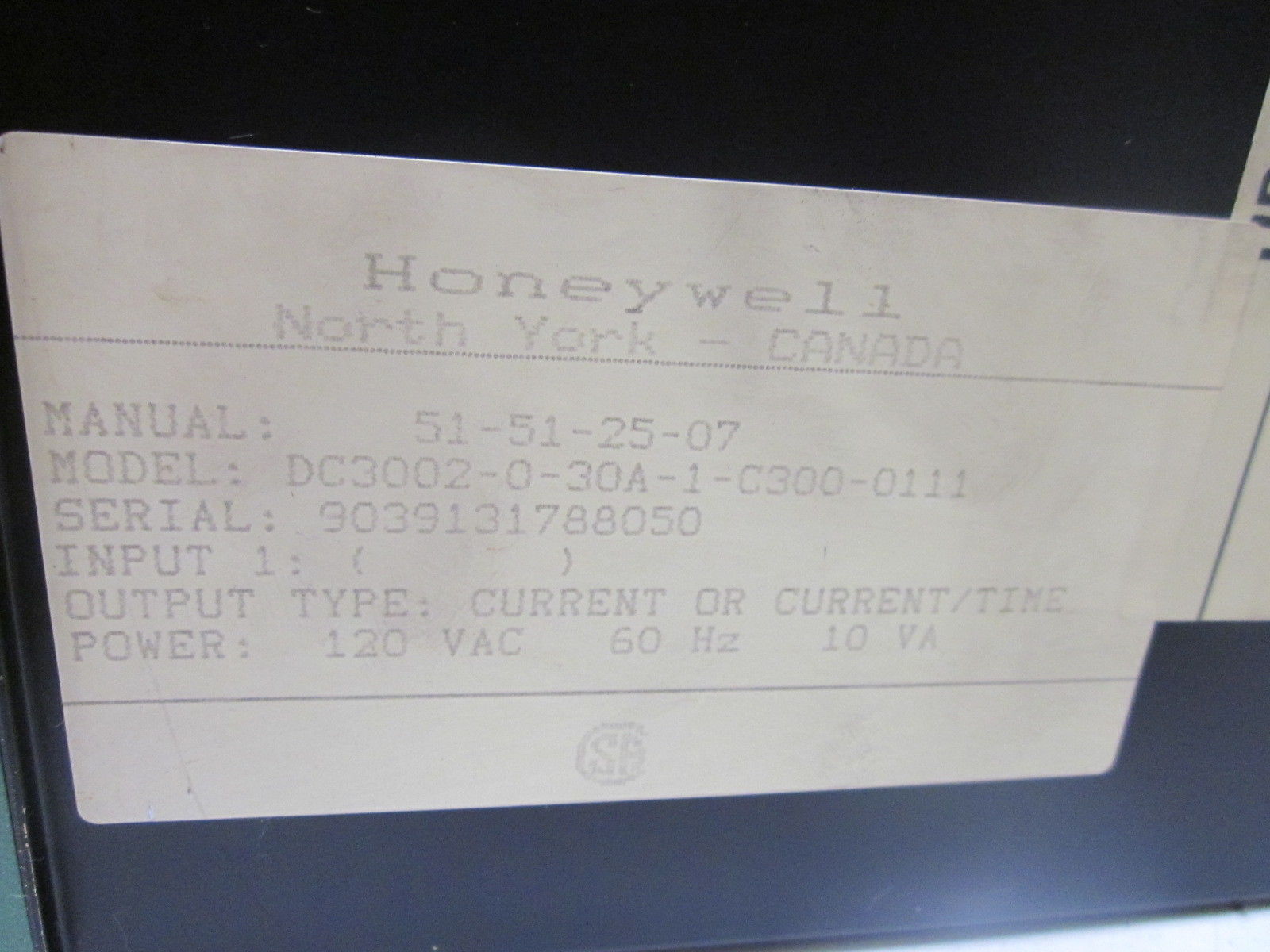 HONEYWELL DC3002-0-30A-1-C3OO-O11 UNMP