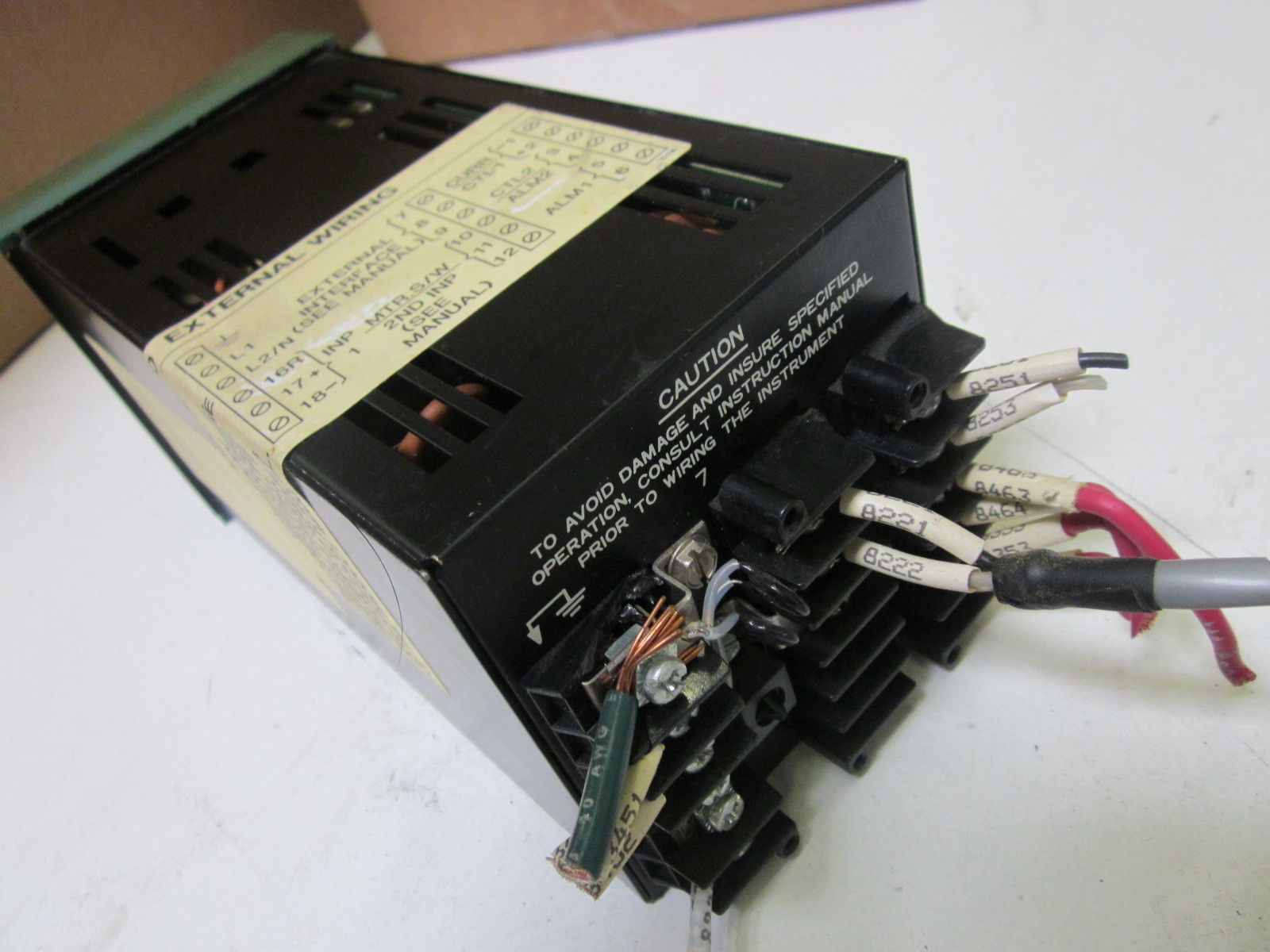 HONEYWELL DC3002-0-30A-1-C3OO-O11 UNMP