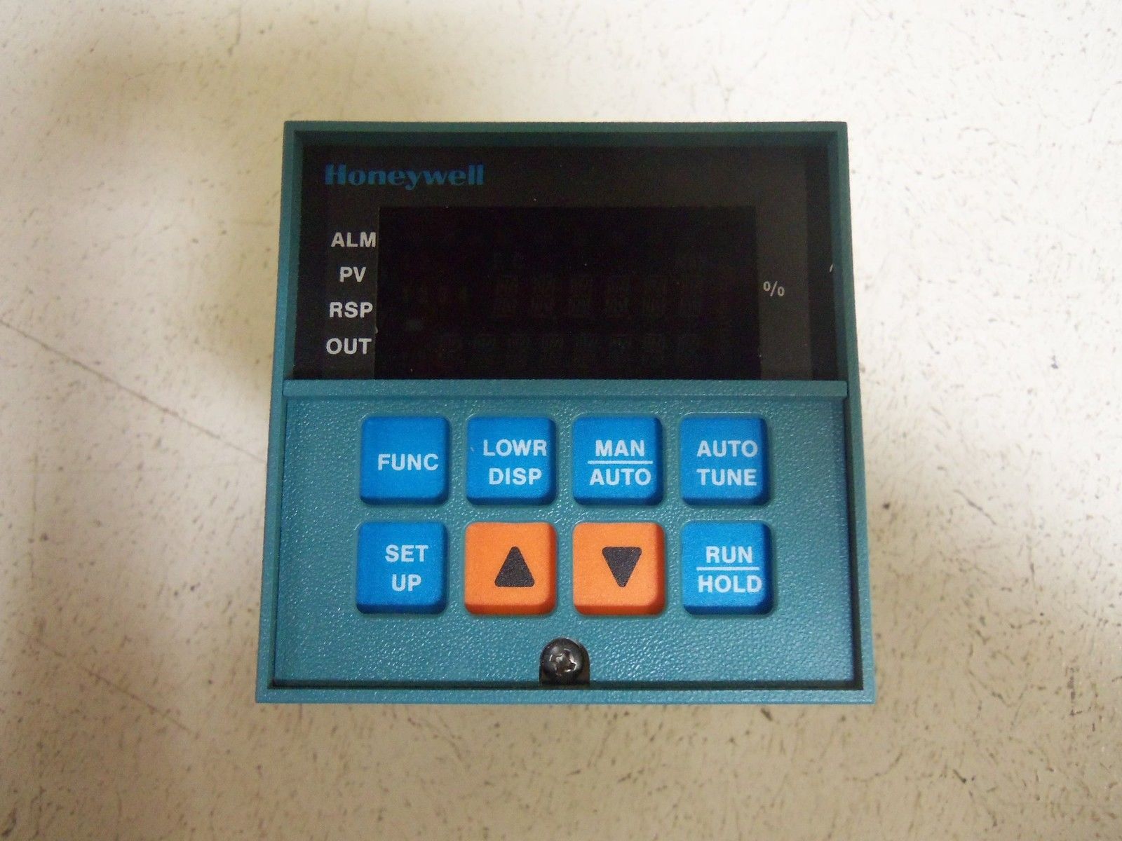 HONEYWELL DC3002-0-20A-1-00-0111 TEMPERATURE CONTROLLER UNMP