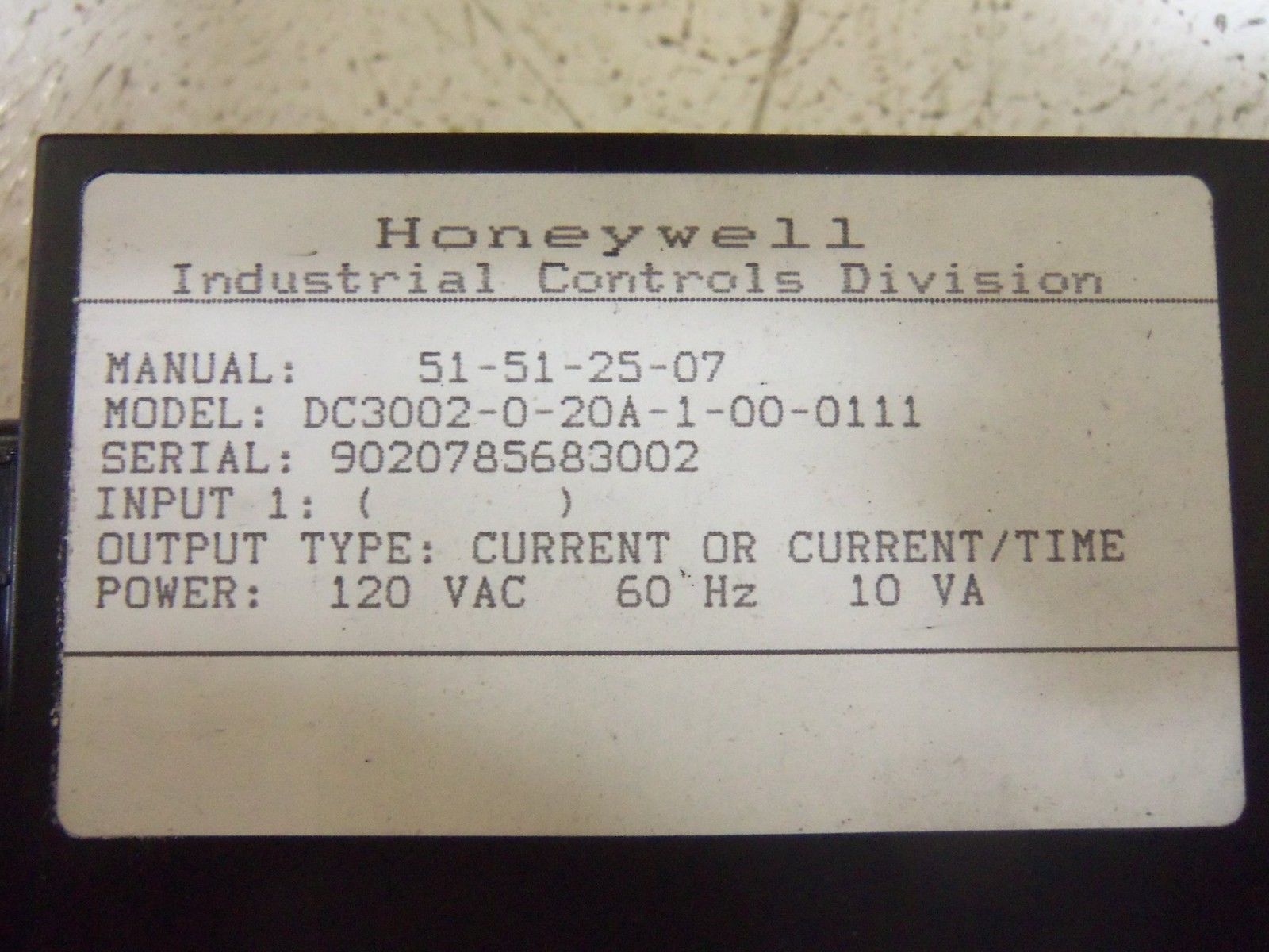 HONEYWELL DC3002-0-20A-1-00-0111 TEMPERATURE CONTROLLER UNMP