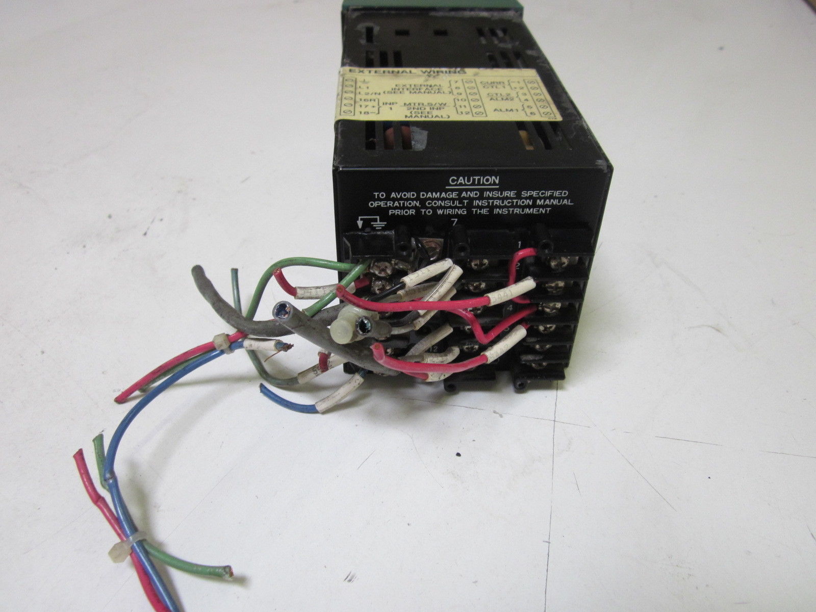 HONEYWELL DC3004-0-400-2-C300-0111 UNMP