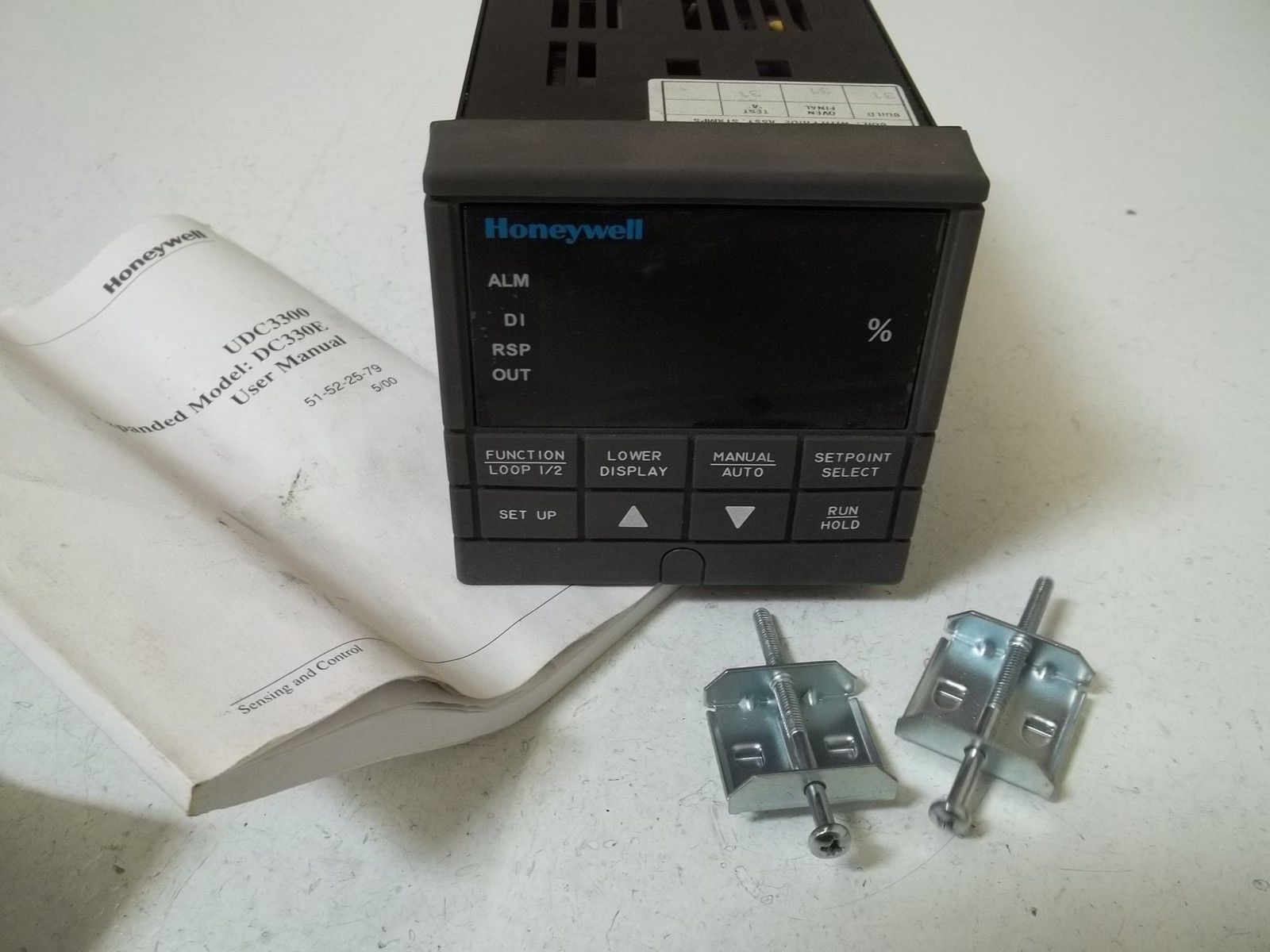 HONEYWELL DC330E-KE-203-21-0A0000-00-0 TEMPERATURE CONTROLLER UNMP