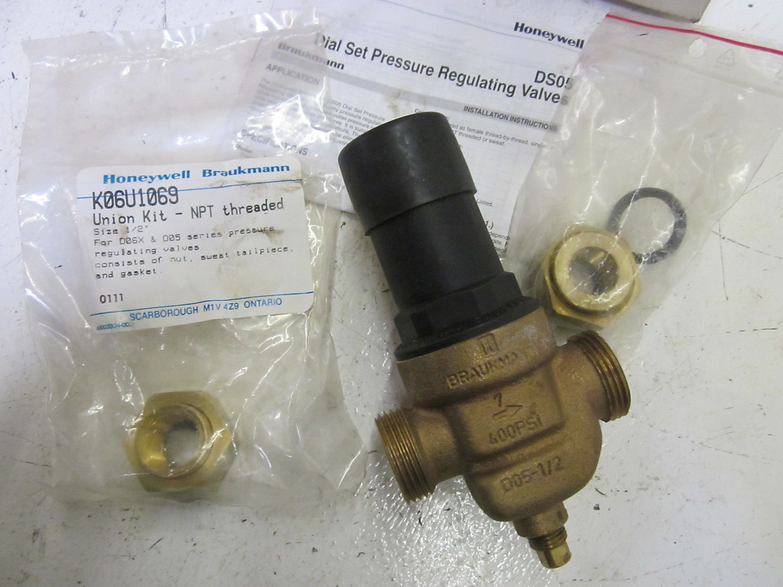 HONEYWELL DS05G 1002 DIAL SET PRESSURE REGULATOR 1/2" *NEW IN BOX*