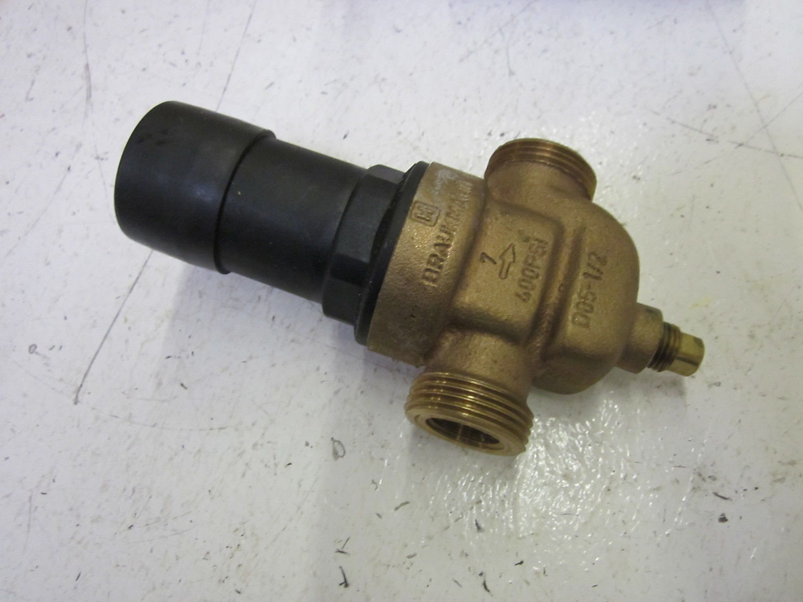 HONEYWELL DS05G 1002 DIAL SET PRESSURE REGULATOR 1/2" *NEW IN BOX*